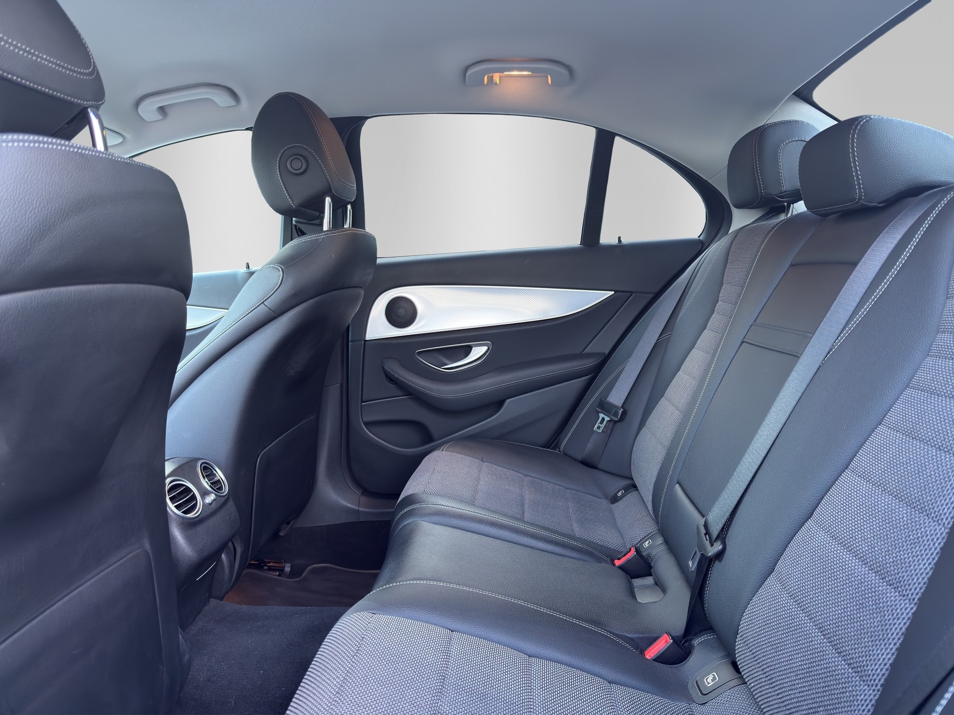 MERCEDES-BENZ E 200 Avantgarde 9G-Tronic-image-14