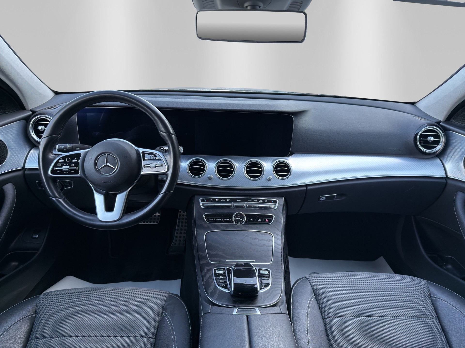 MERCEDES-BENZ E 200 Avantgarde 9G-Tronic-image-8
