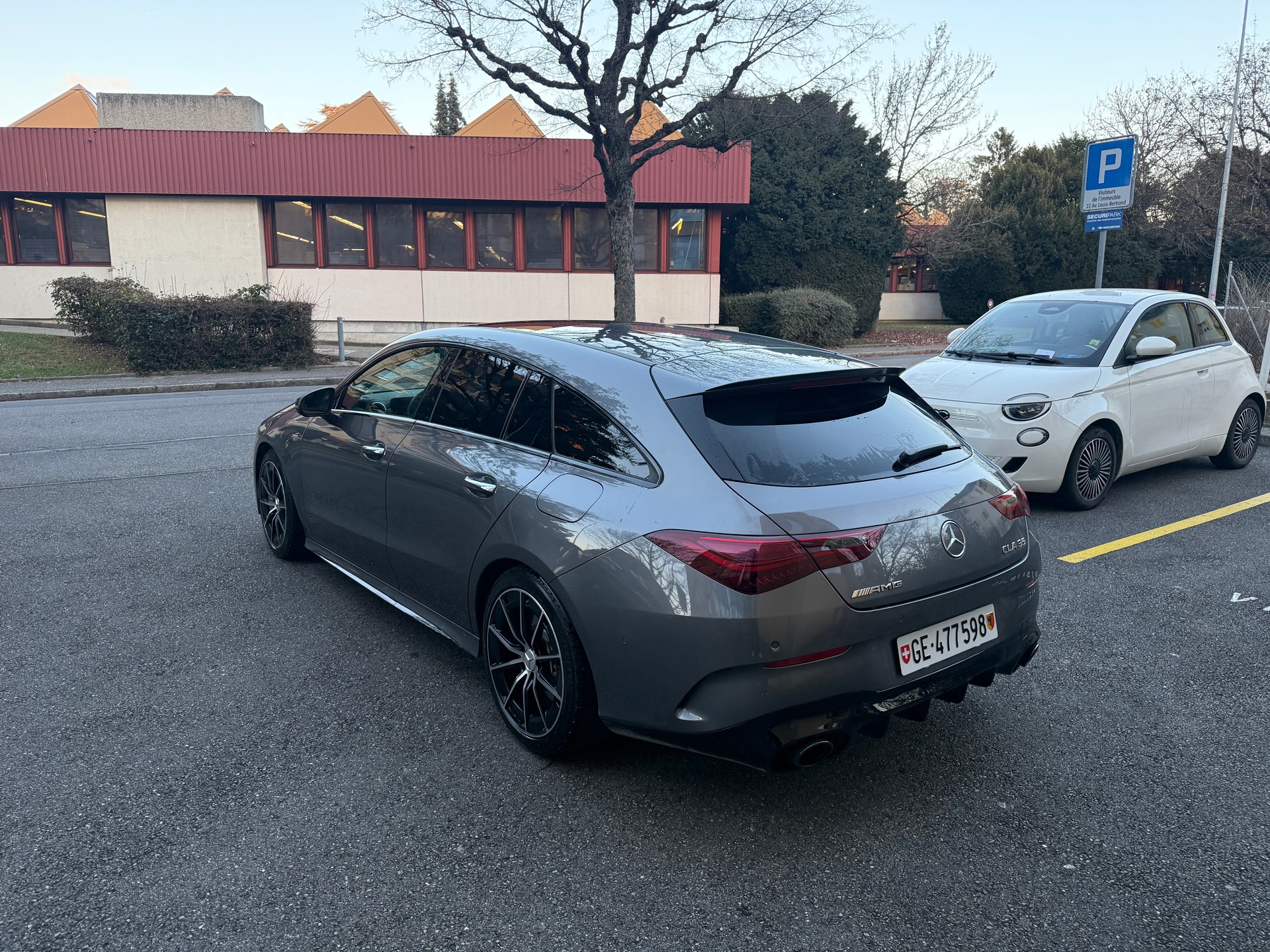 MERCEDES-BENZ CLA 35 AMG 4matic-image-3