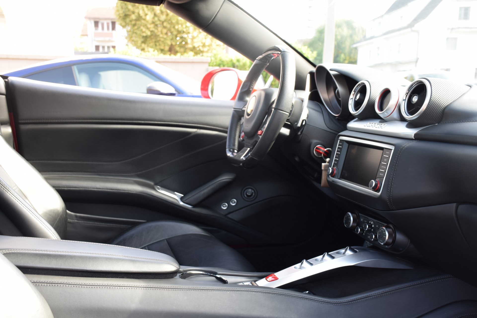 FERRARI California 3.9 V8 T-image-13