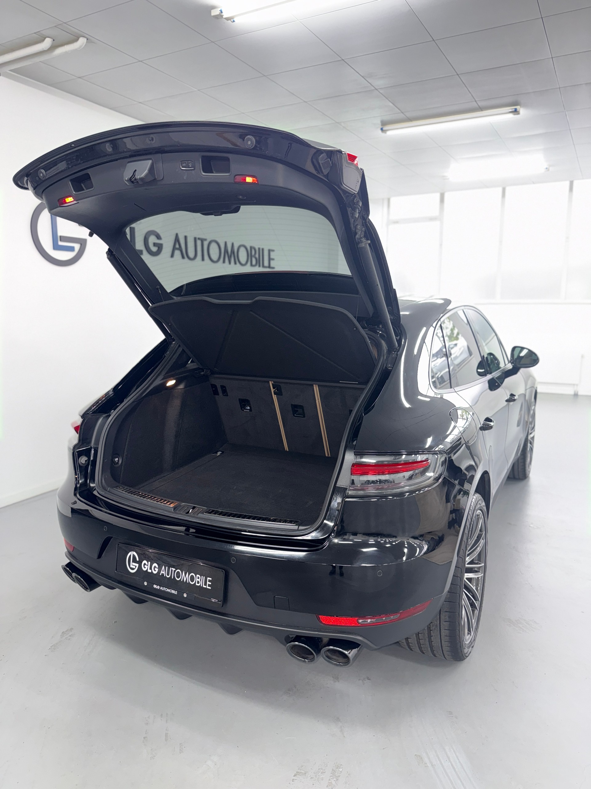PORSCHE Macan PDK-image-12