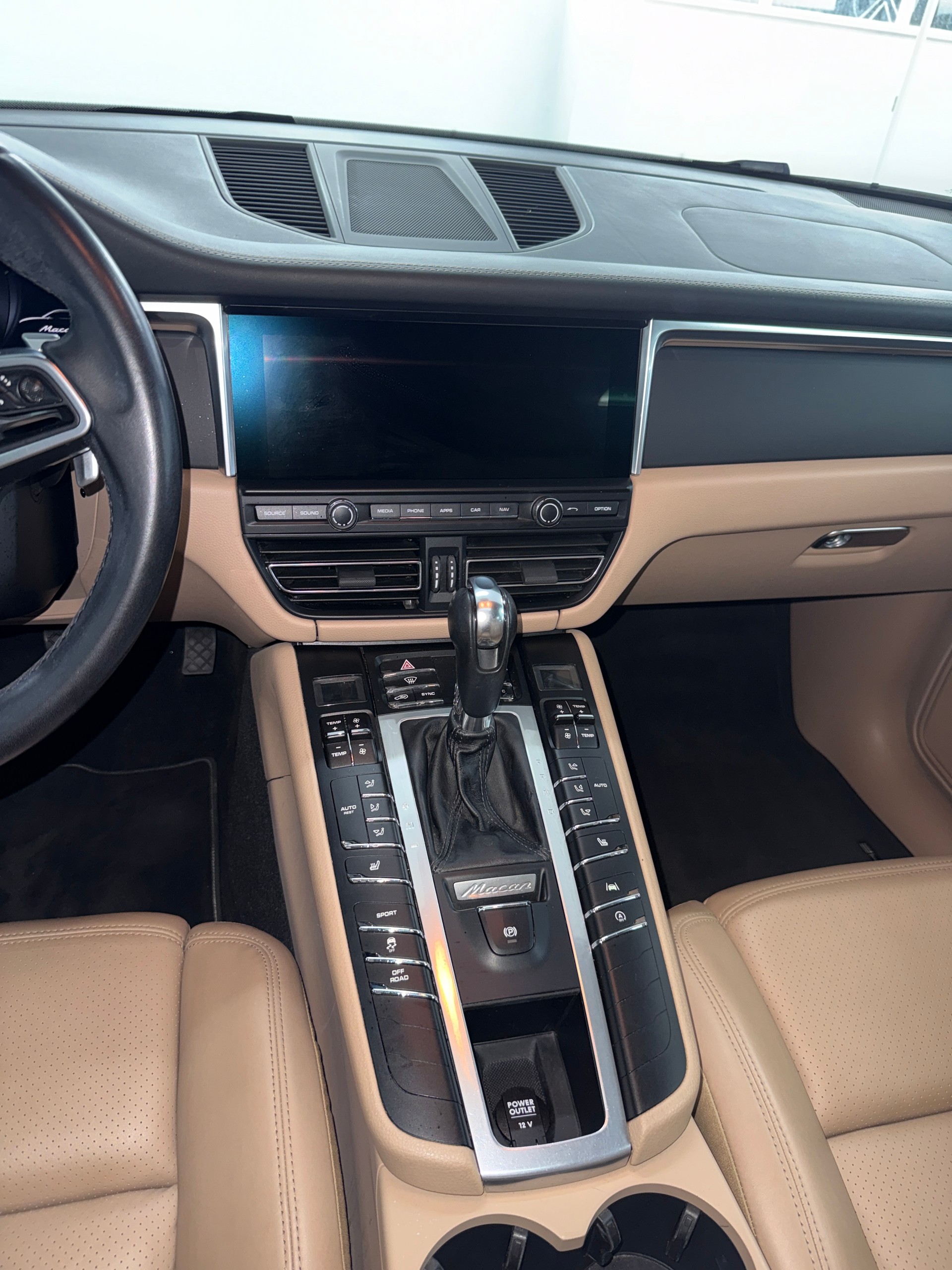 PORSCHE Macan PDK-image-10