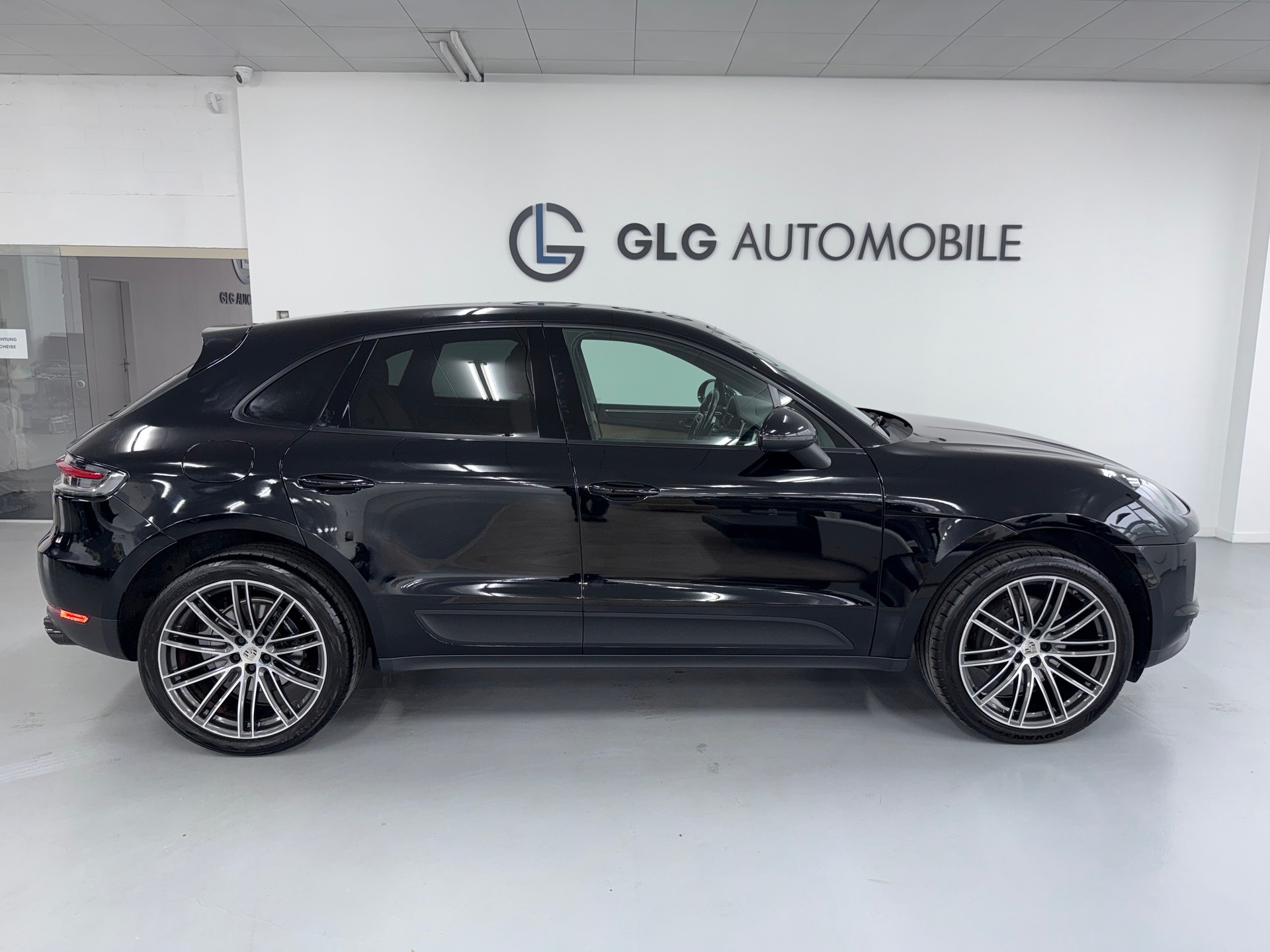PORSCHE Macan PDK-image-4