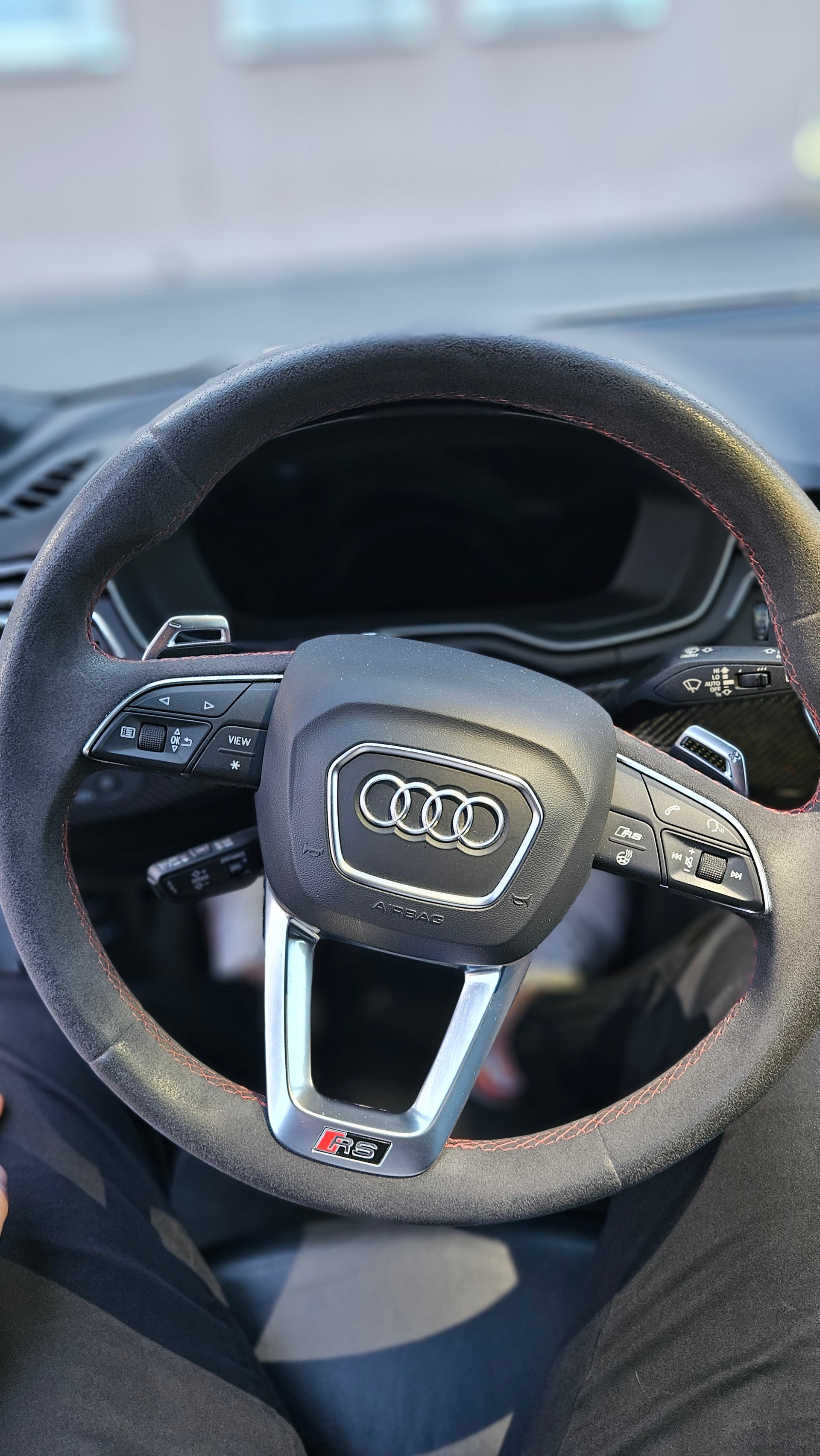 AUDI RS4 Avant quattro tiptronic-image-1