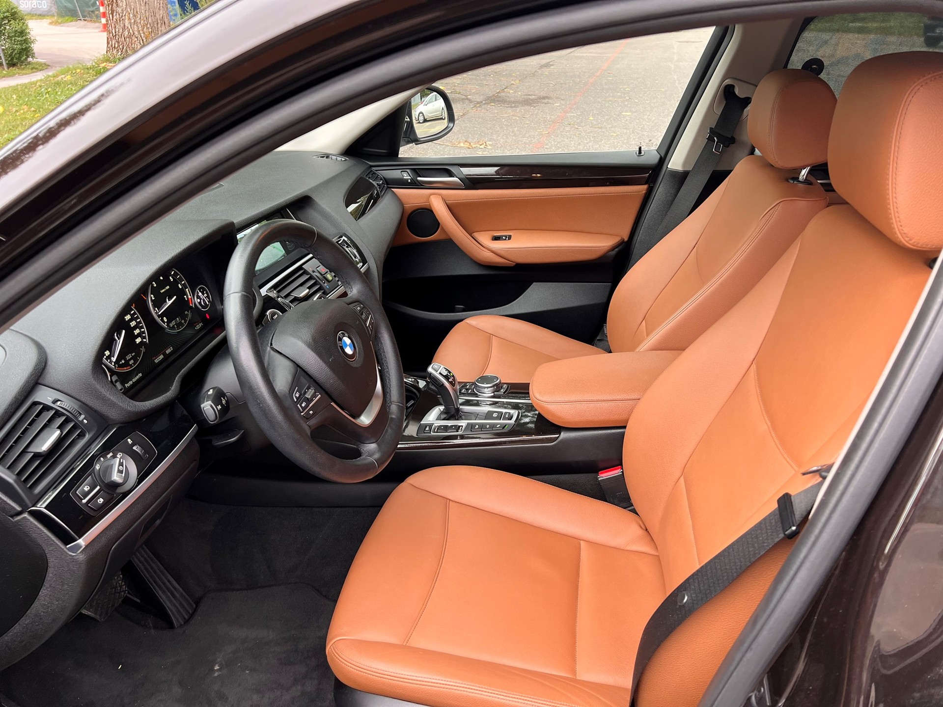 BMW X4 xDrive 35i xLine Steptronic-image-8