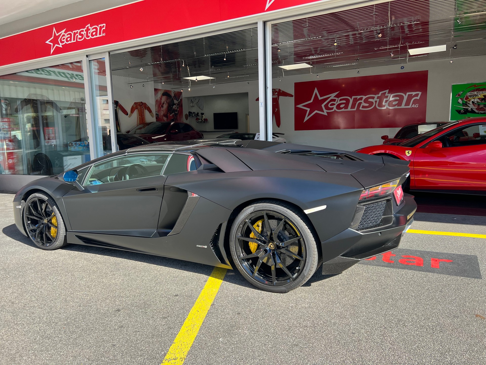 LAMBORGHINI Aventador LP700-4 Roadster E-Gear-image-2