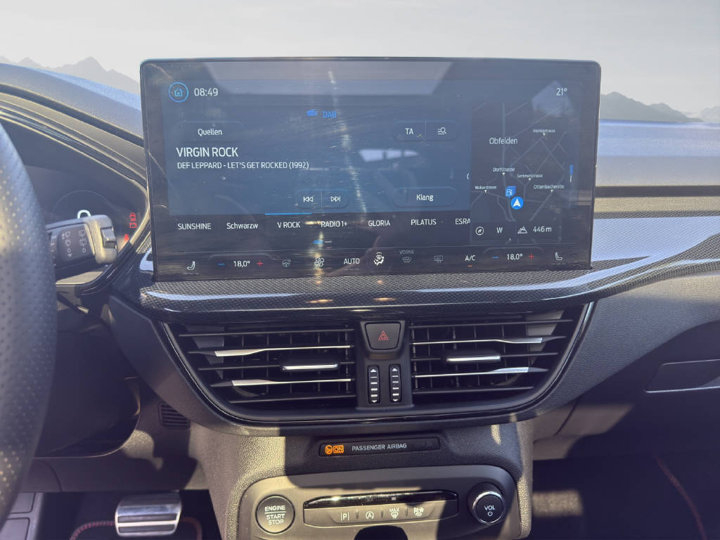FORD Focus 1.0i EcoB Hybrid 155 ST-Line X-image-8