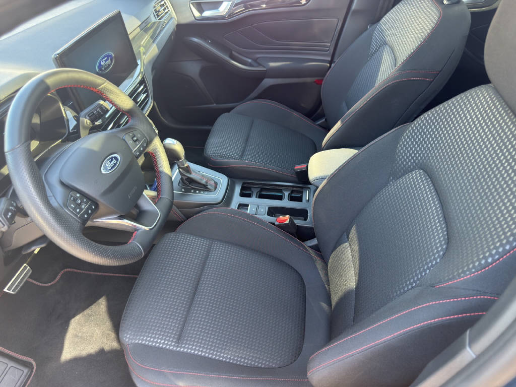 FORD Focus 1.0i EcoB Hybrid 155 ST-Line X-image-5