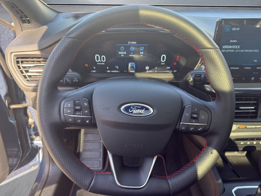FORD Focus 1.0i EcoB Hybrid 155 ST-Line X-image-6