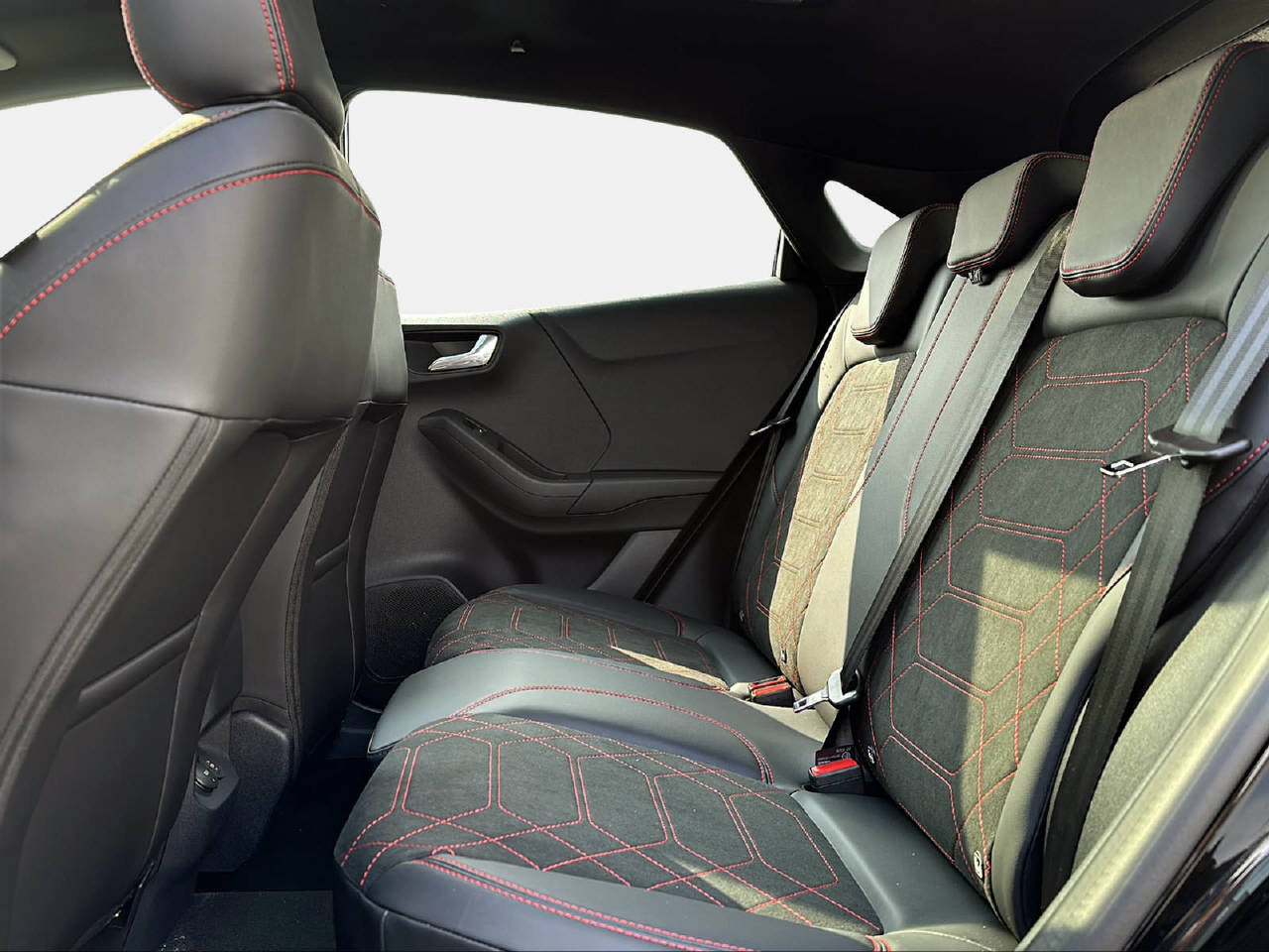 FORD Puma 1.0 EcoB Hybrid 155 ST-Line X-image-12