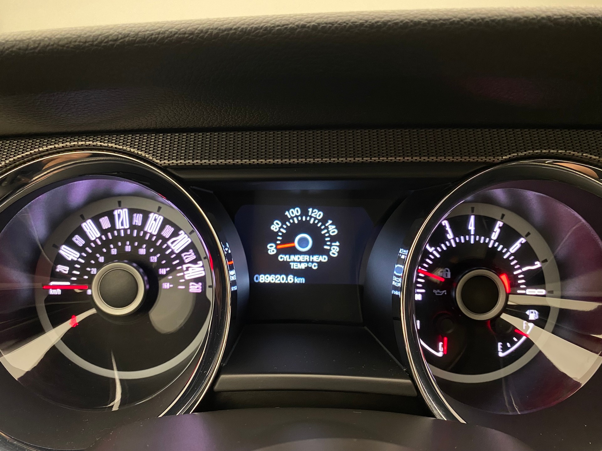 FORD Mustang Coupe 5.0 GT-image-10
