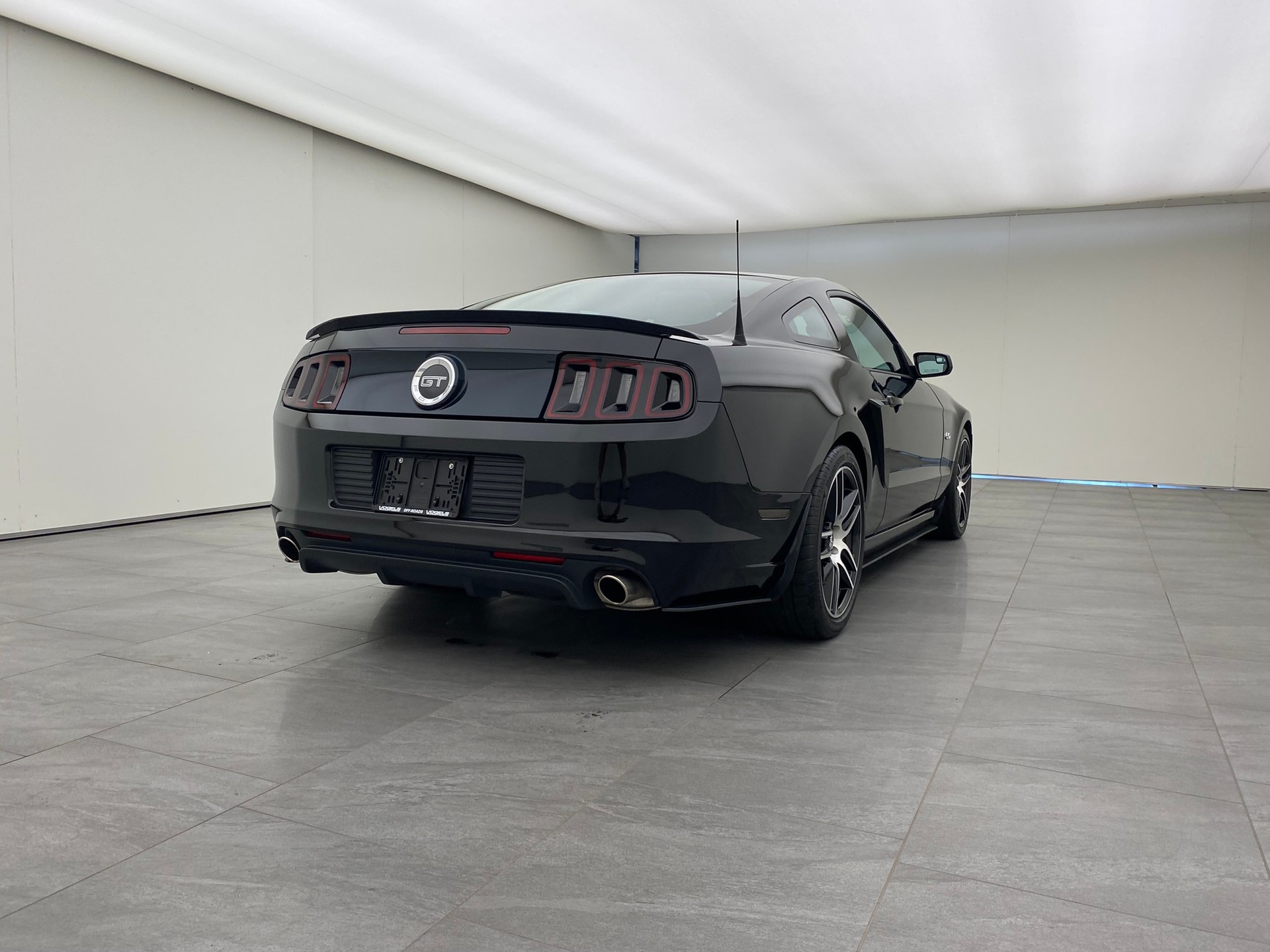 FORD Mustang Coupe 5.0 GT-image-3