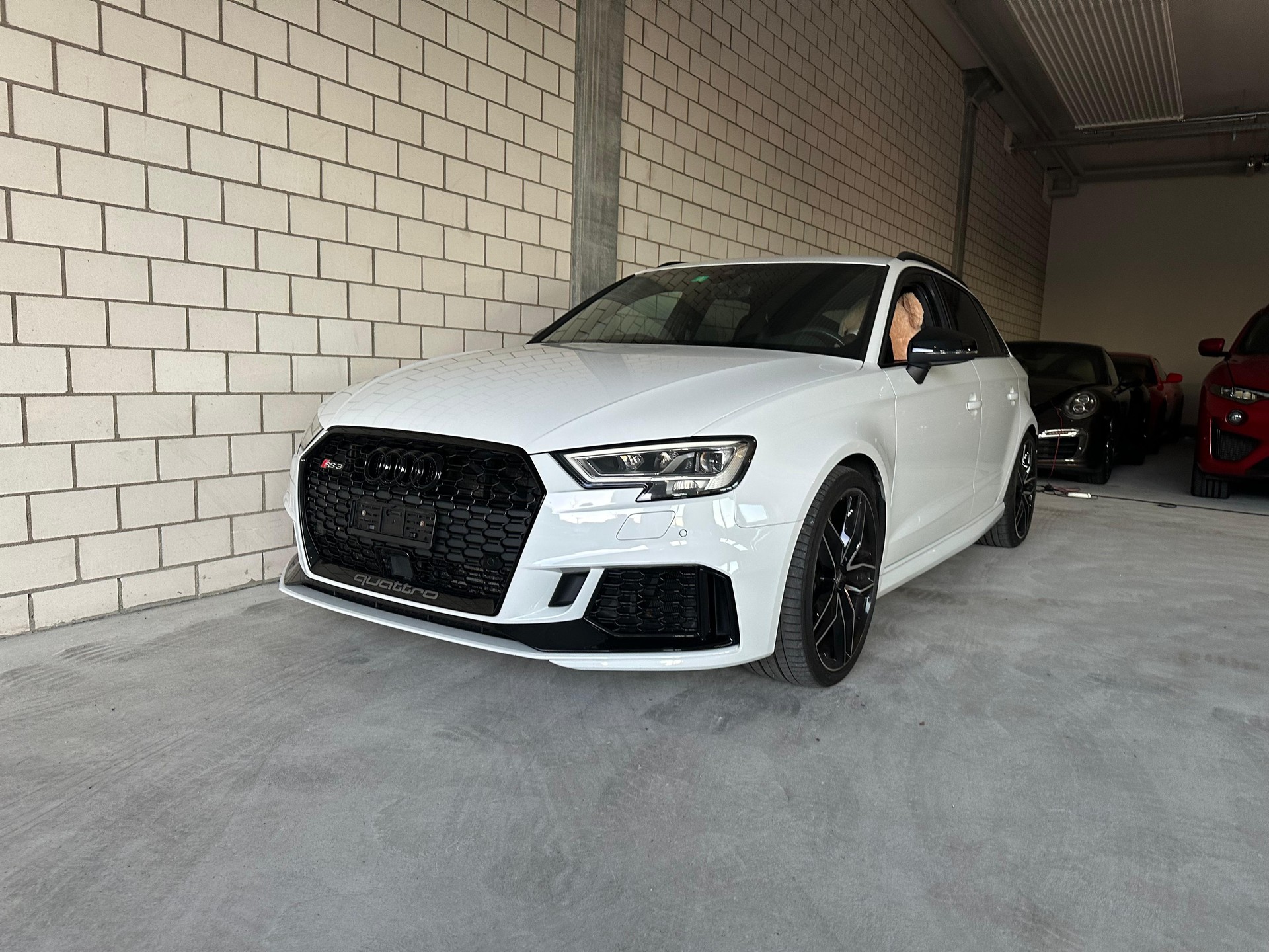 AUDI RS3 Sportback 2.5 TSI quattro S-tronic-image-1