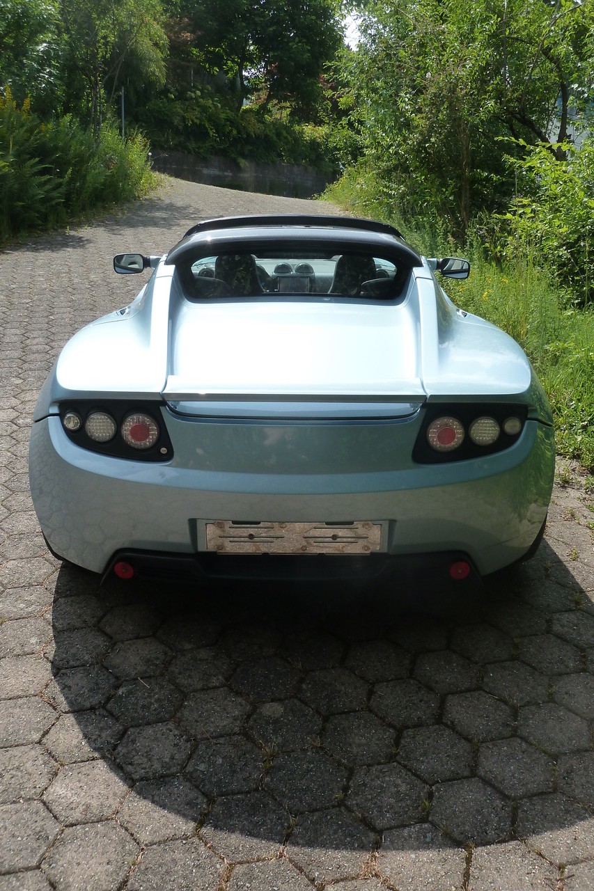 TESLA Roadster-image-2