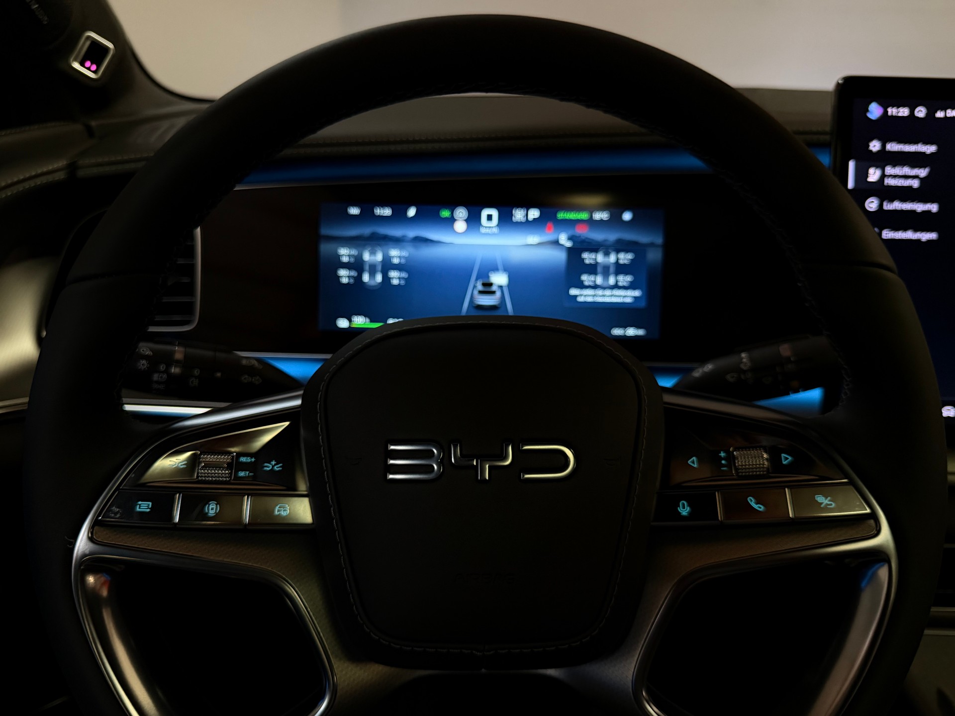 BYD Sealion 7 91,3 kWh Excellence AWD-image-28