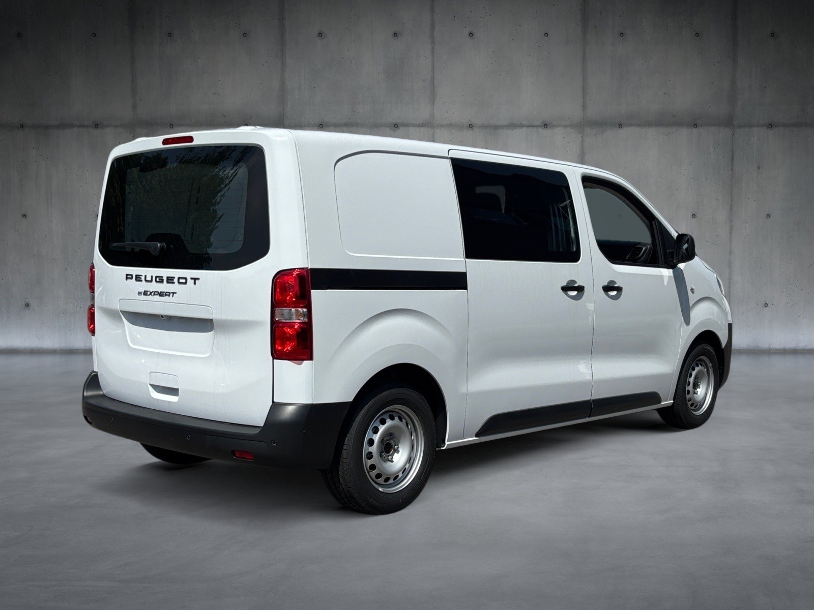PEUGEOT E-Expert 75 KWh Standard-showroom-element-3