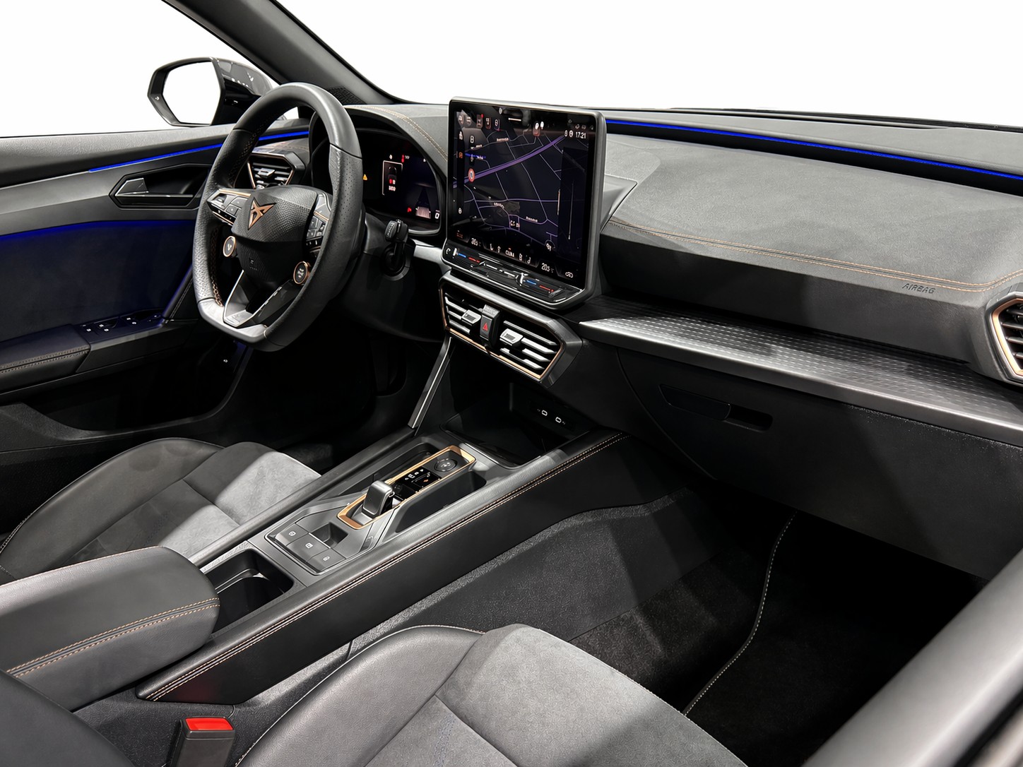 CUPRA Formentor 2.0TSI VZ 4Drive DSG * Panorama-Glasdach * 360° Kamera * Sportsitze *-image-9