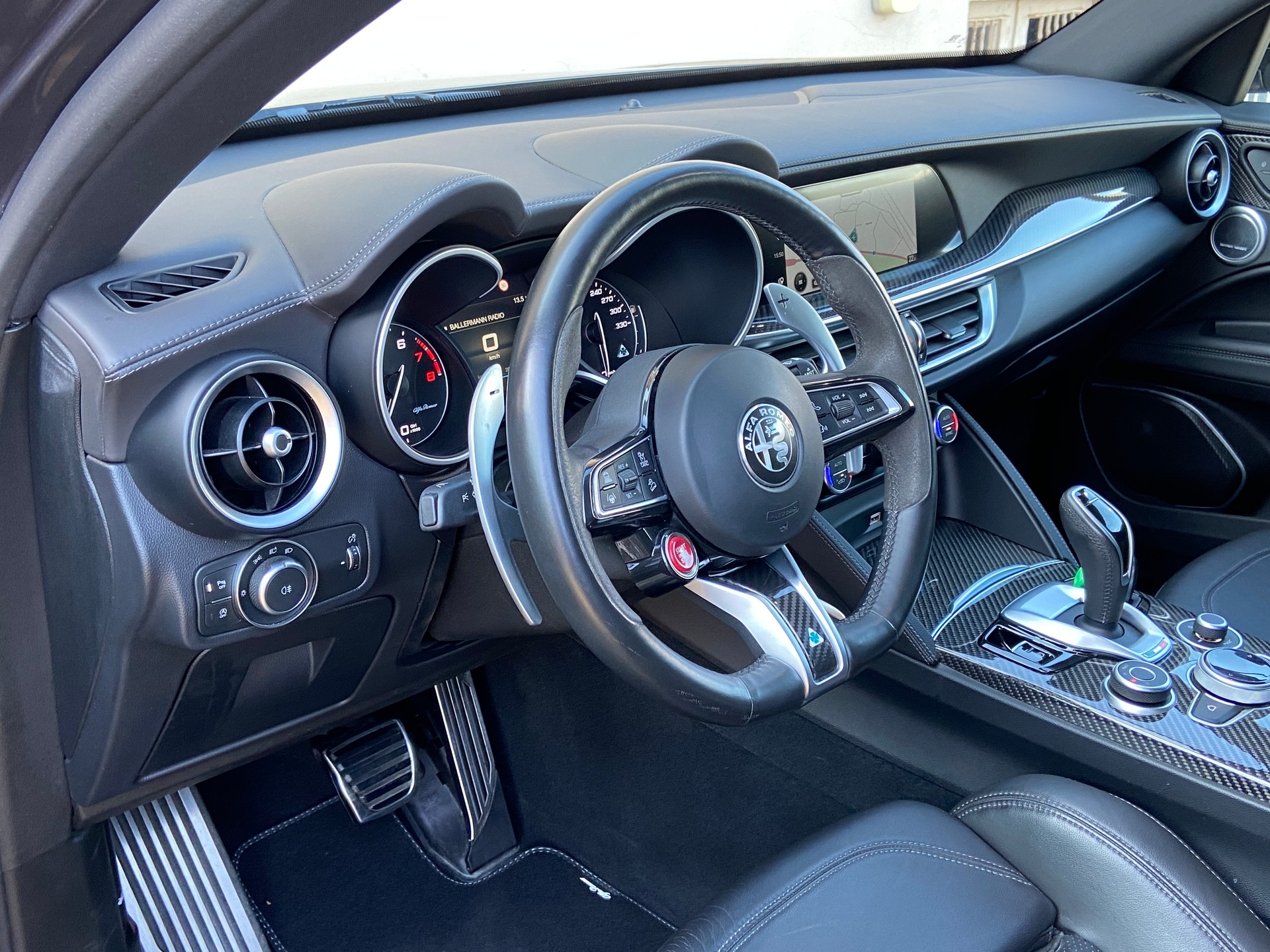 ALFA ROMEO Stelvio 2.9 V6 Quadrifoglio Sky Q4 Automatic-image-4