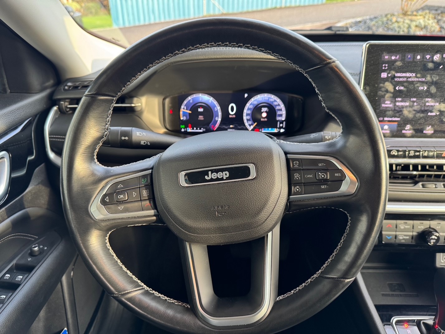 JEEP Compass 4x2 1.3 Turbo Limited DKG-image-8