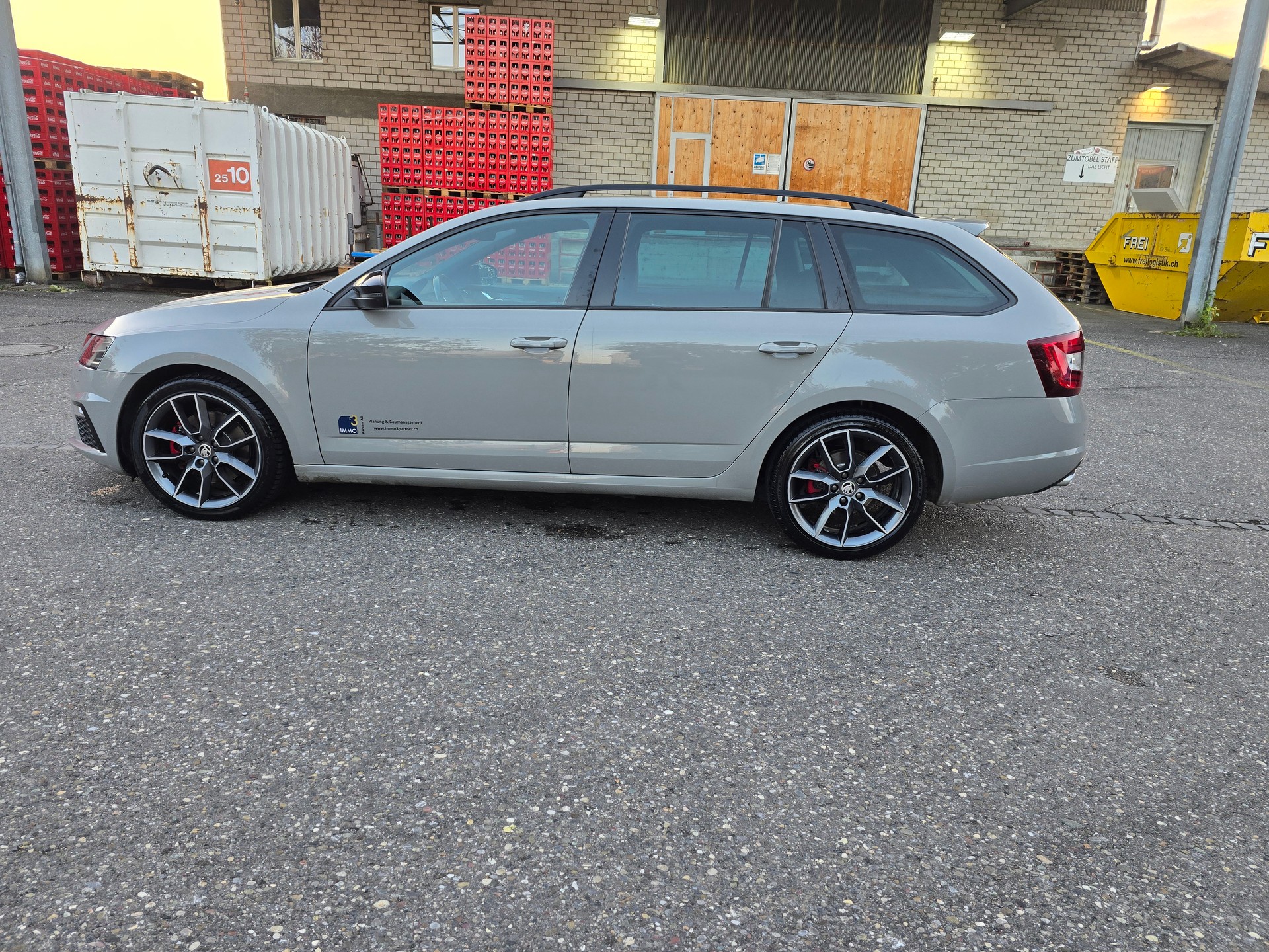 SKODA Octavia Combi 2.0 TDI RS 4x4 DSG-image-8