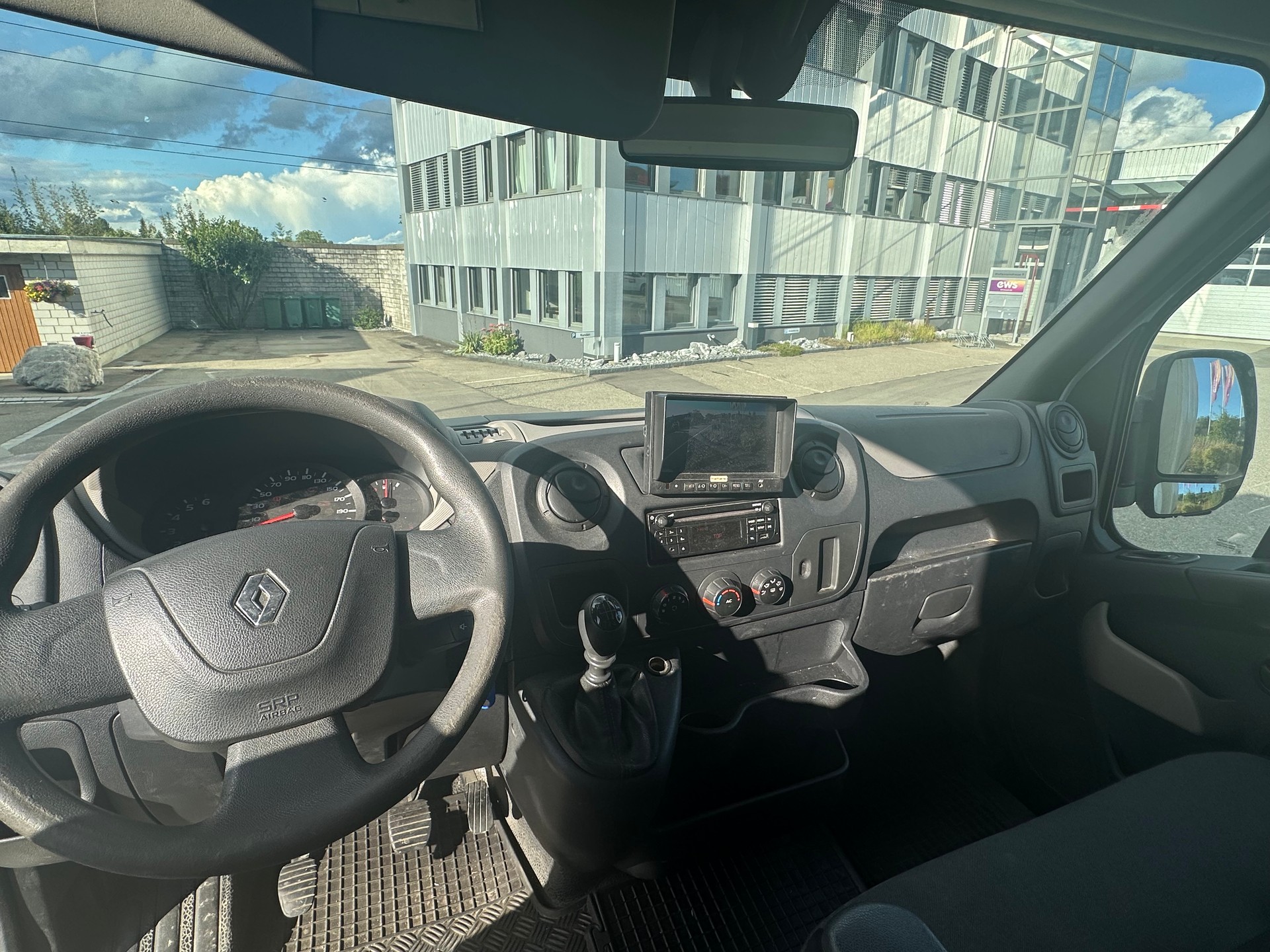 RENAULT Master T35 2.3dCi 125 L3 Hebebühne-image-11