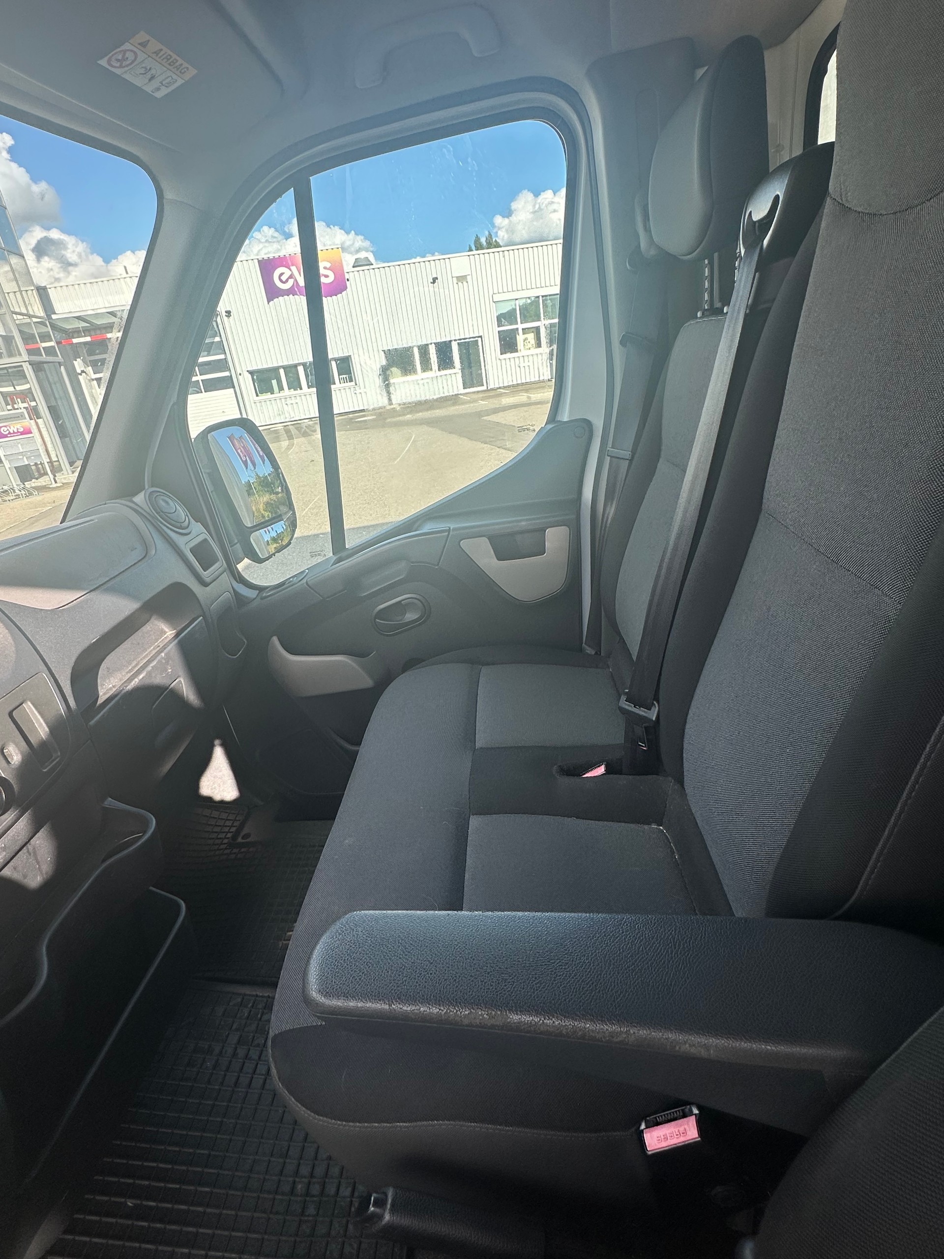 RENAULT Master T35 2.3dCi 125 L3 Hebebühne-image-10