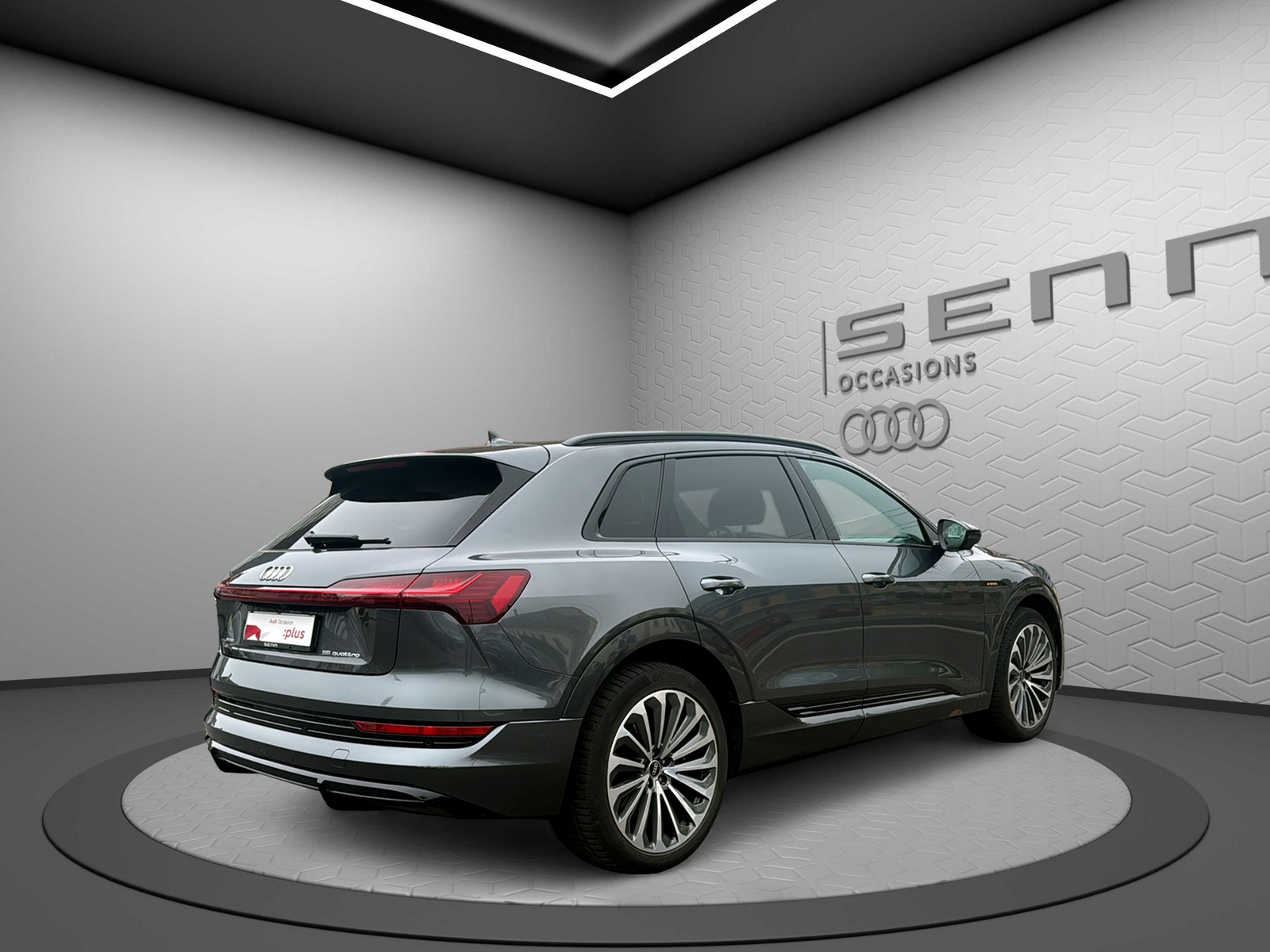 AUDI e-tron 55 S Line Black Edition quattro-image-5
