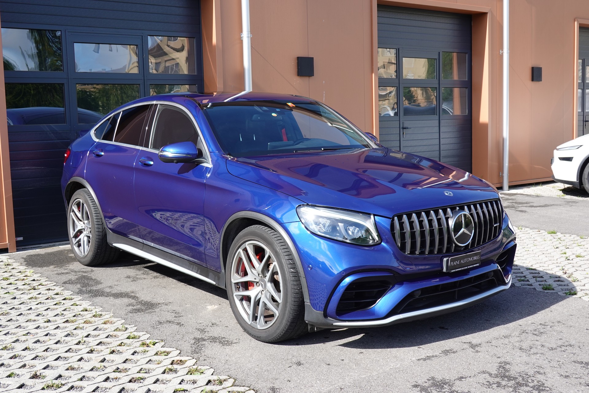 MERCEDES-BENZ GLC Coupé 63 S AMG Edition 1 4Matic+ 9G-Tronic - "Toit Ouvrant * Pack Mémoire * Tempomat Adapt. * Sièges Elect. Chauffant"-image-2