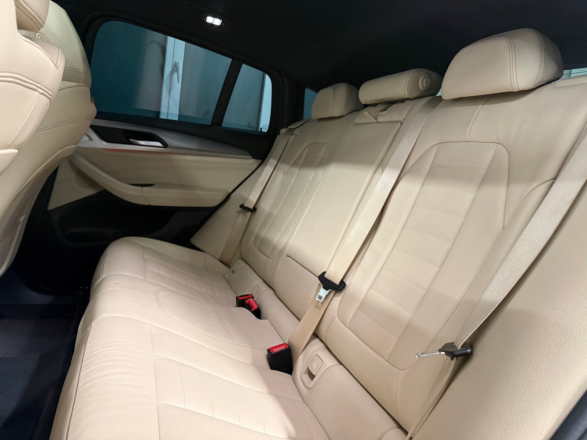 BMW X4 xDrive 20d M Sport Steptronic-image-19