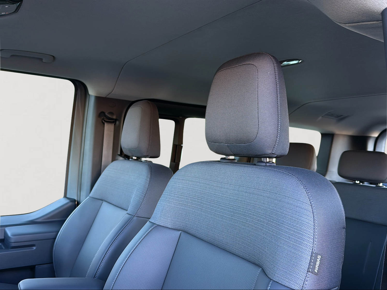 KIA PV5 71.2 kWh Plus-image-9