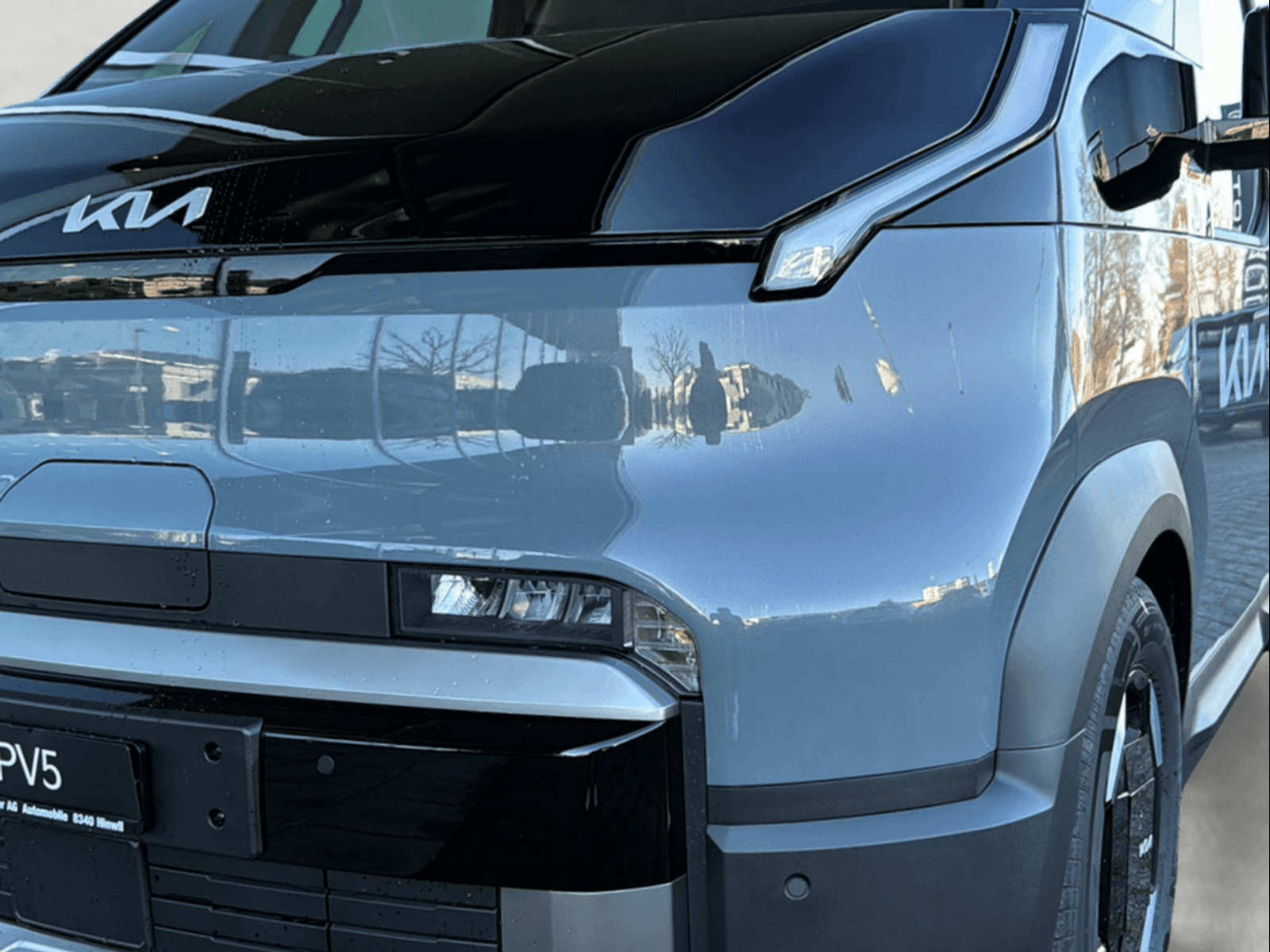 KIA PV5 71.2 kWh Plus-image-3