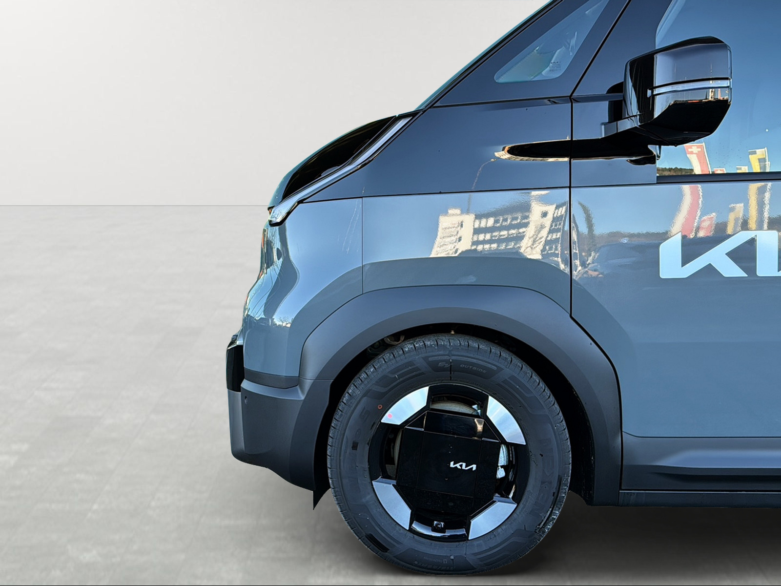 KIA PV5 71.2 kWh Plus-image-2