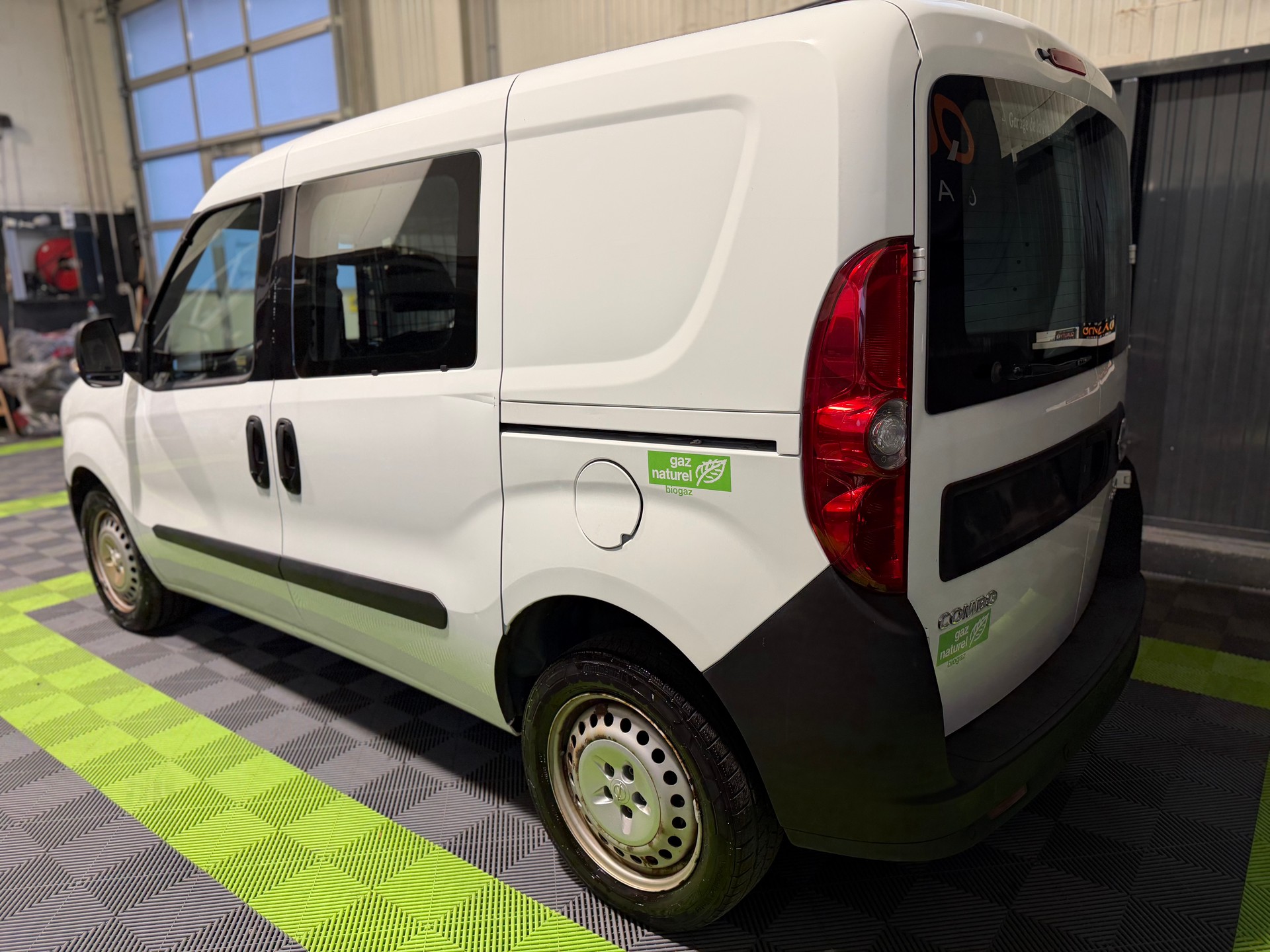 OPEL Combo 1.4 CNG Turbo ecoFLEX 2.4 L1H1-image-3
