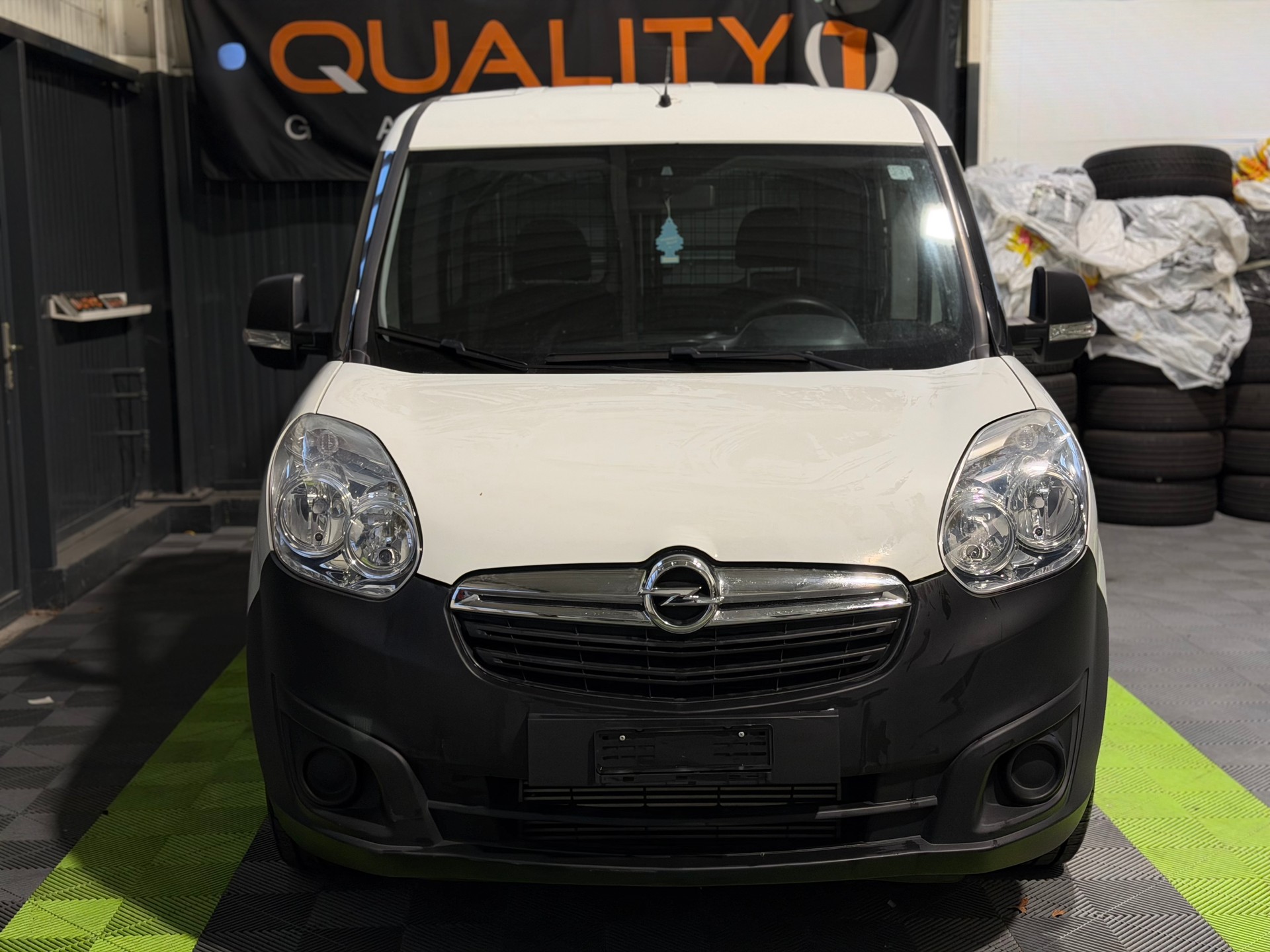 OPEL Combo 1.4 CNG Turbo ecoFLEX 2.4 L1H1-image-1