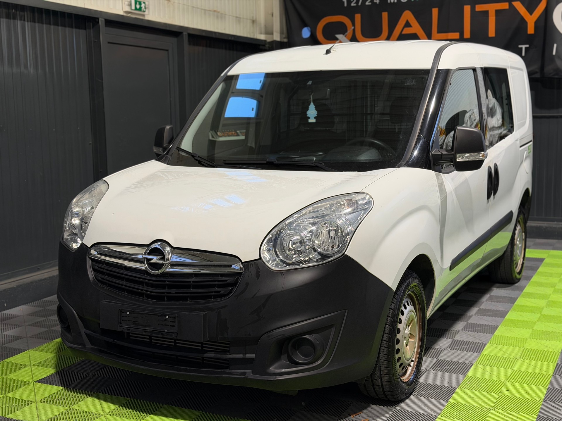 OPEL Combo 1.4 CNG Turbo ecoFLEX 2.4 L1H1-image-0