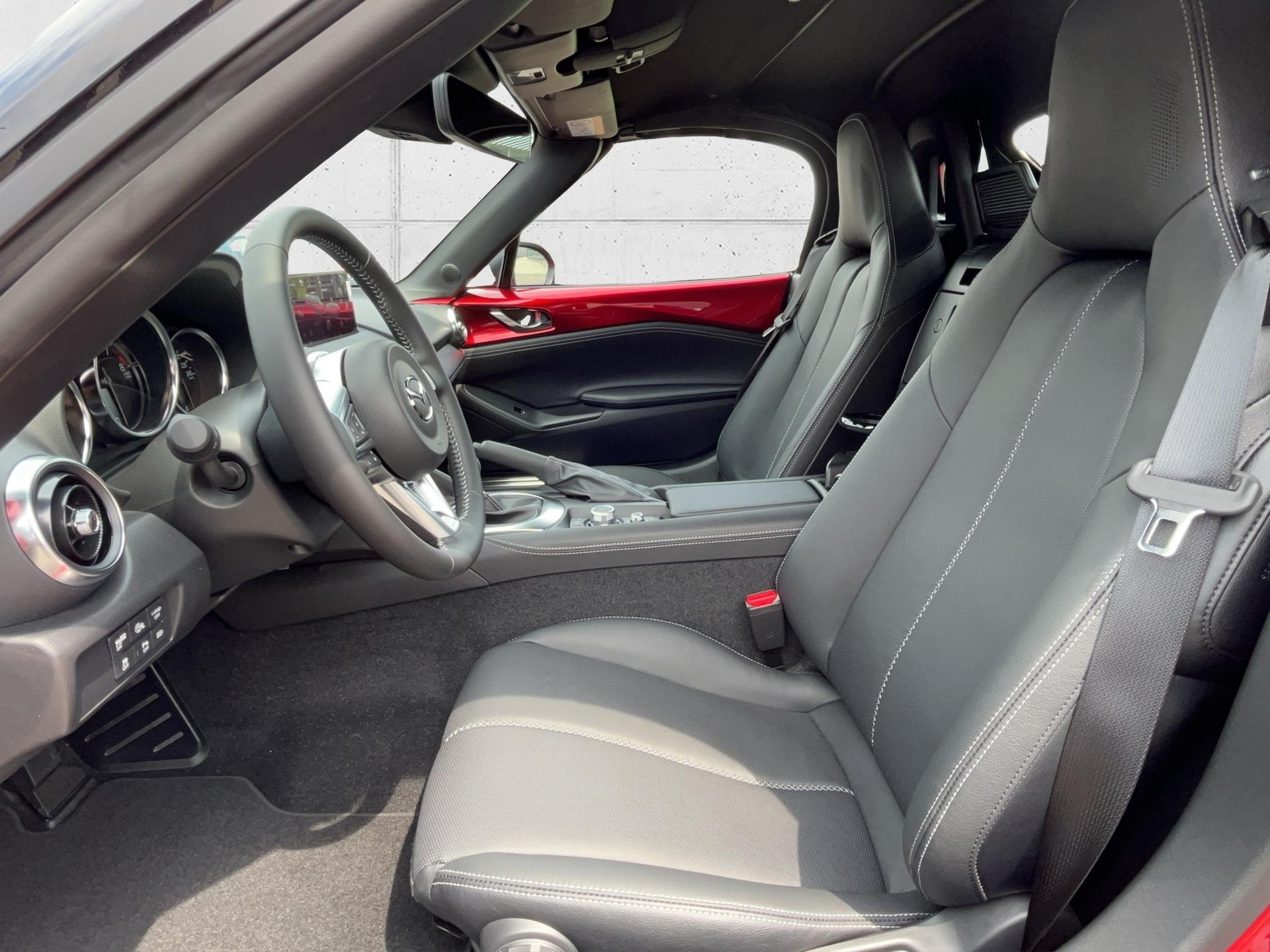 MAZDA MX-5 1.5 Exclusive-Line-image-8