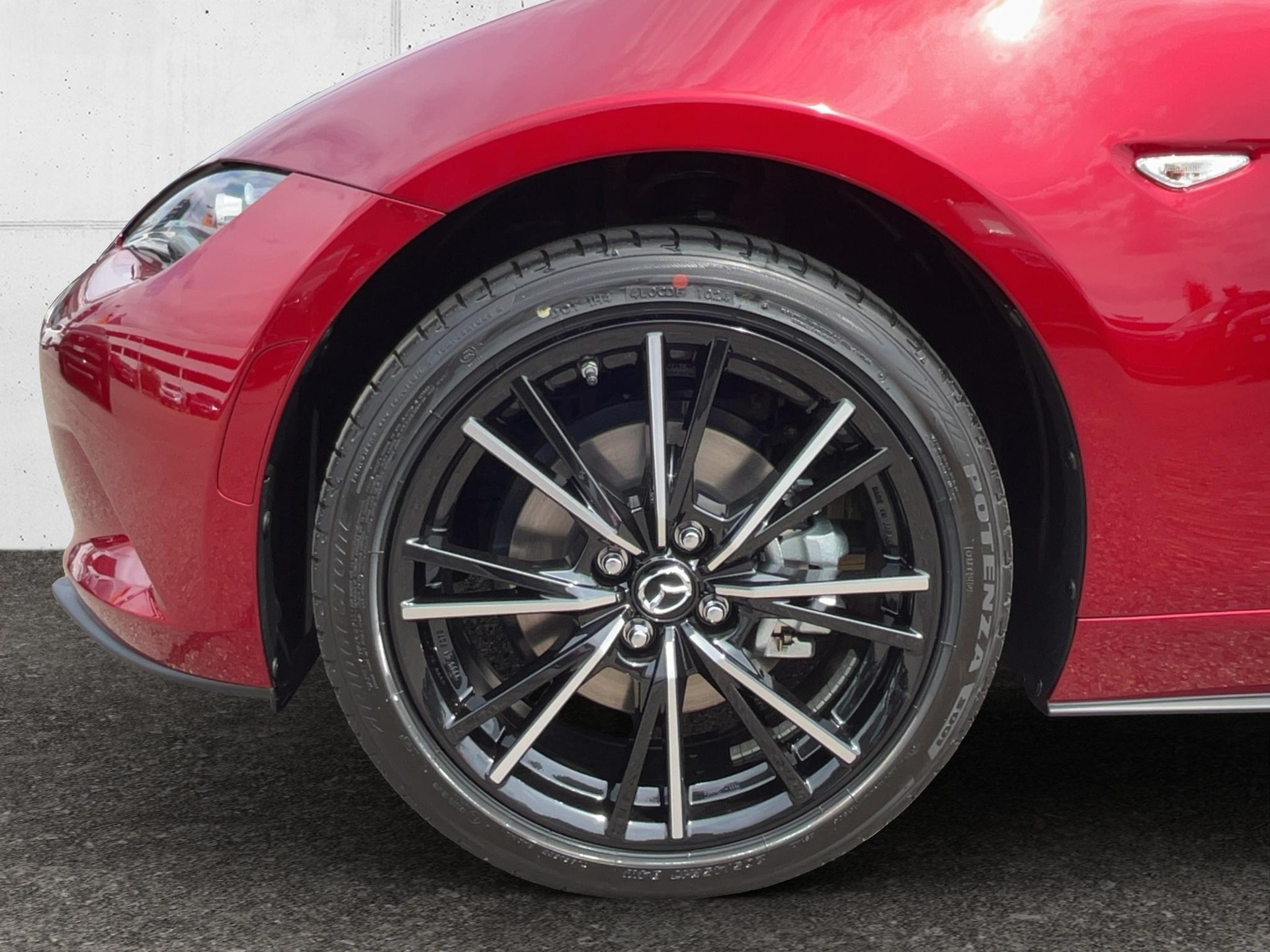 MAZDA MX-5 1.5 Exclusive-Line-image-16
