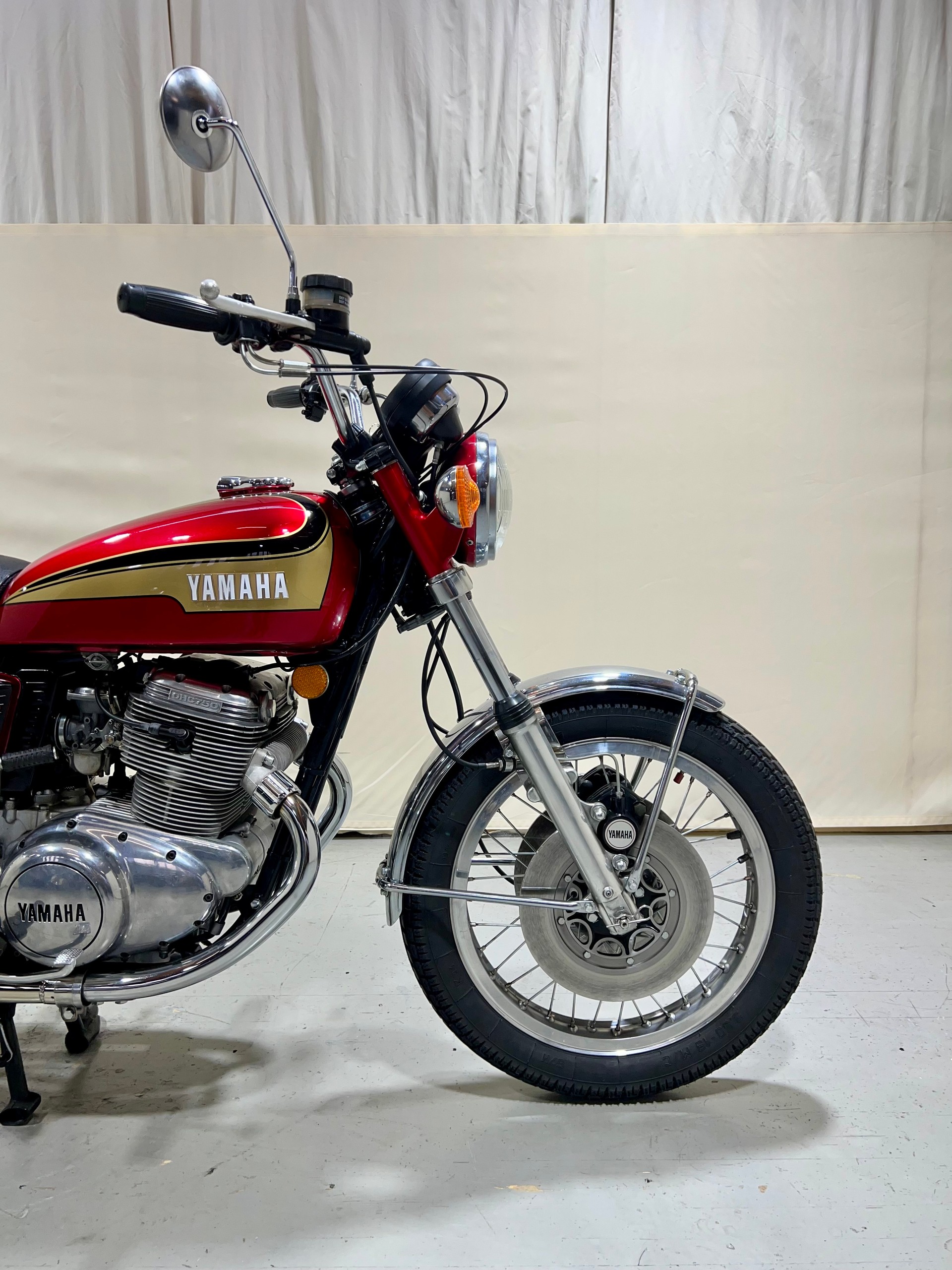 YAMAHA TX 750 Veteran-showroom-element-1