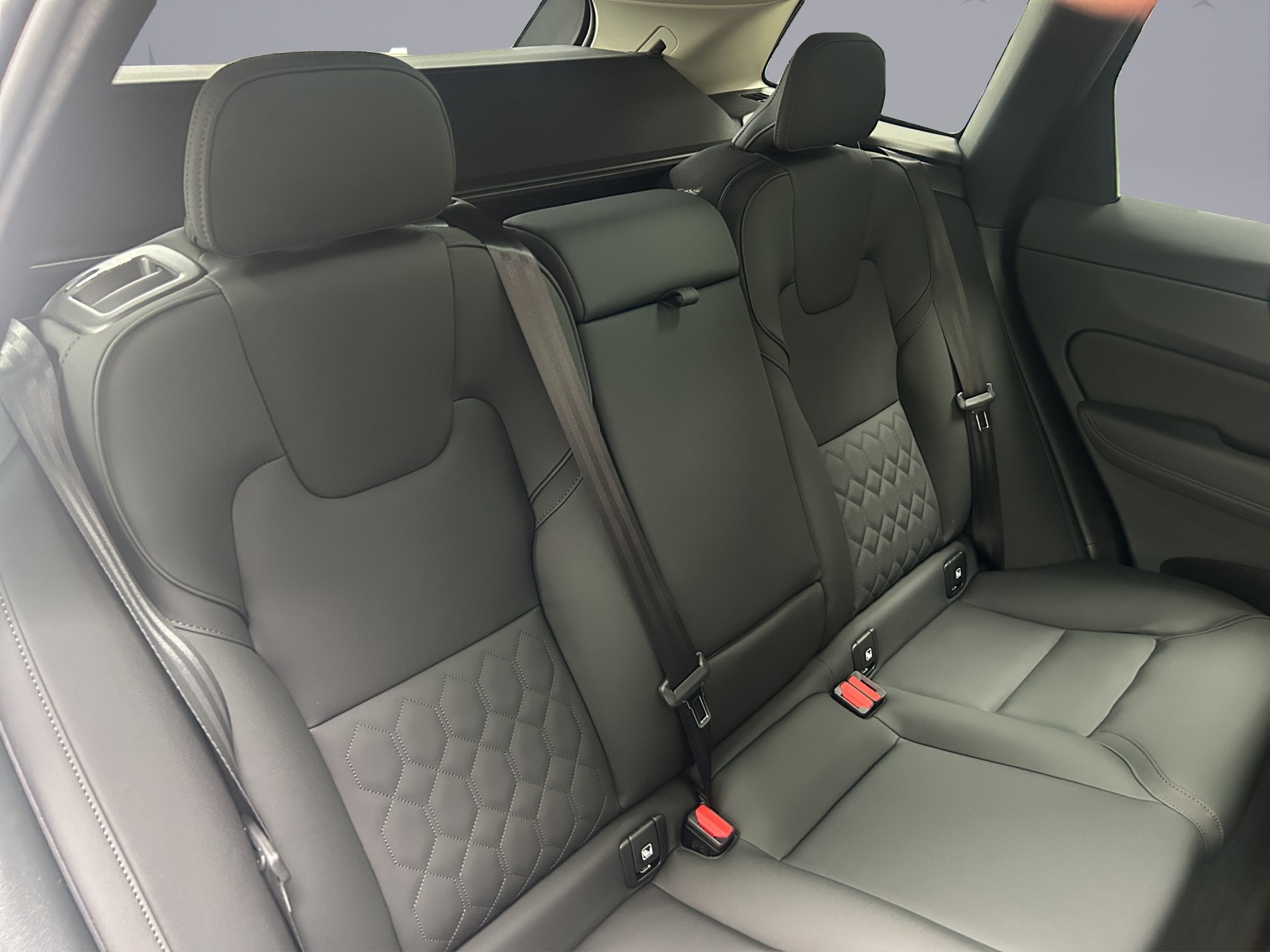 VOLVO XC60 2.0 T8 TE Ultra Dark eAWD-image-16