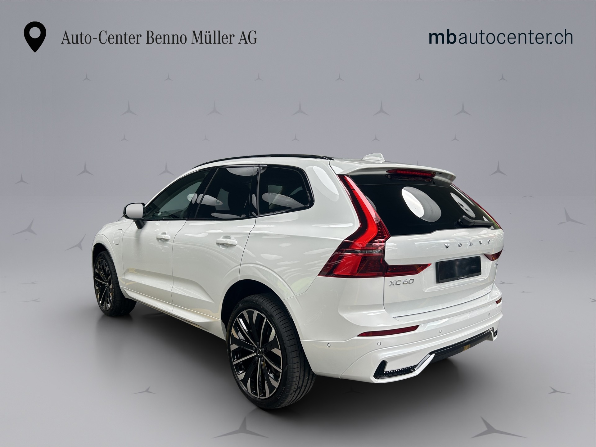 VOLVO XC60 2.0 T8 TE Ultra Dark eAWD-image-2