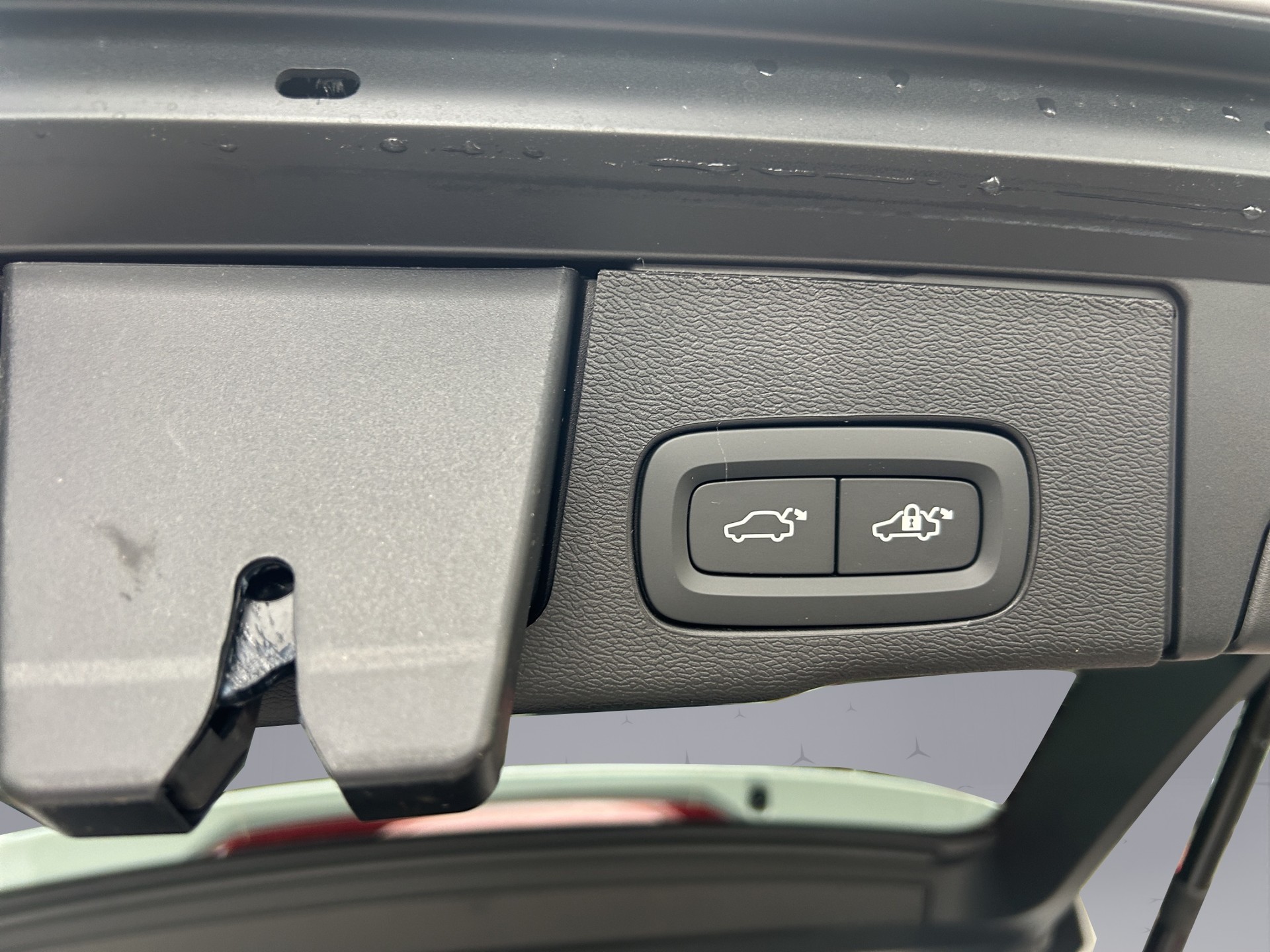 VOLVO XC60 2.0 T8 TE Ultra Dark eAWD-image-18