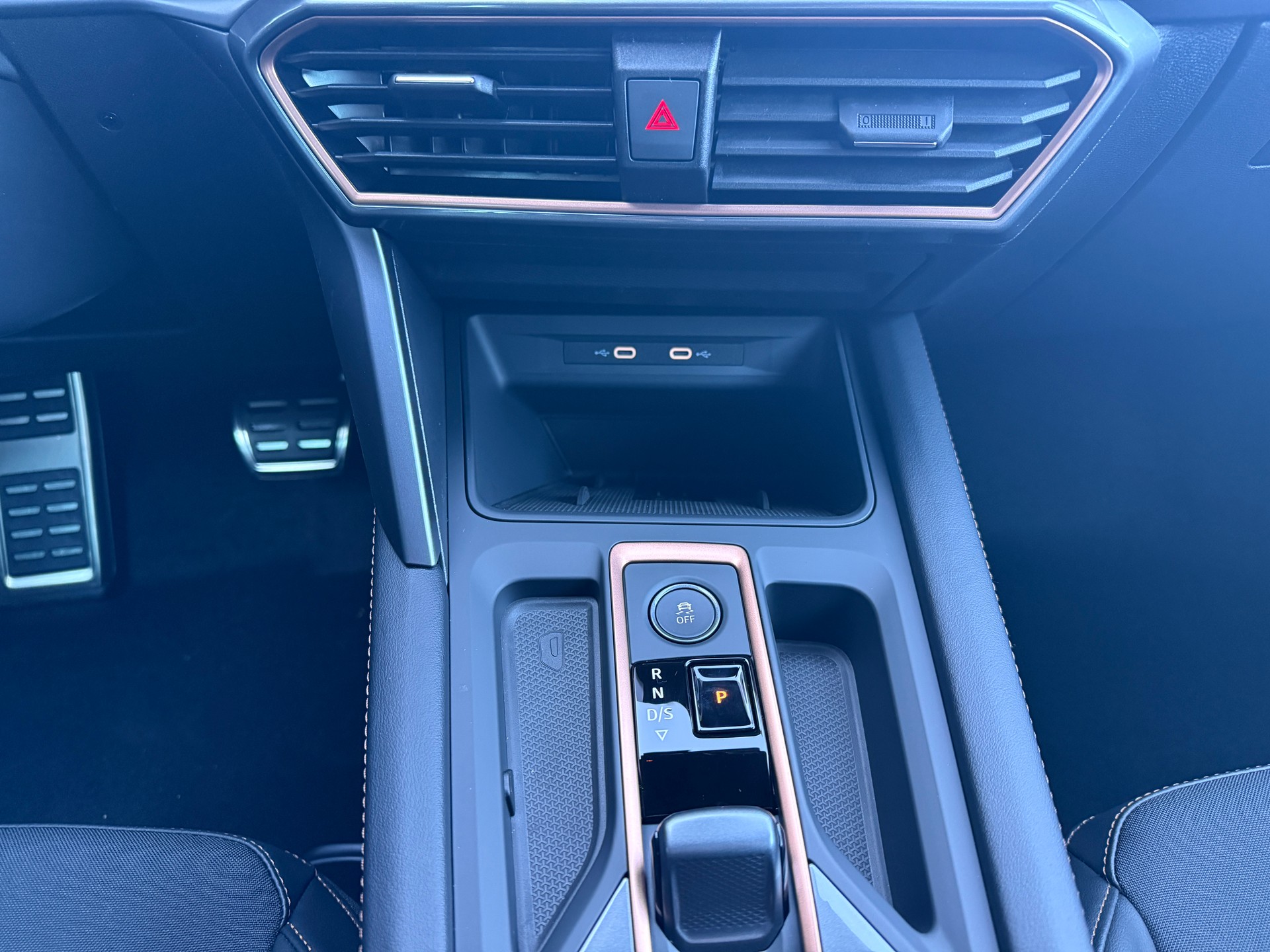 CUPRA Formentor 1.5 TSI DSG-image-14