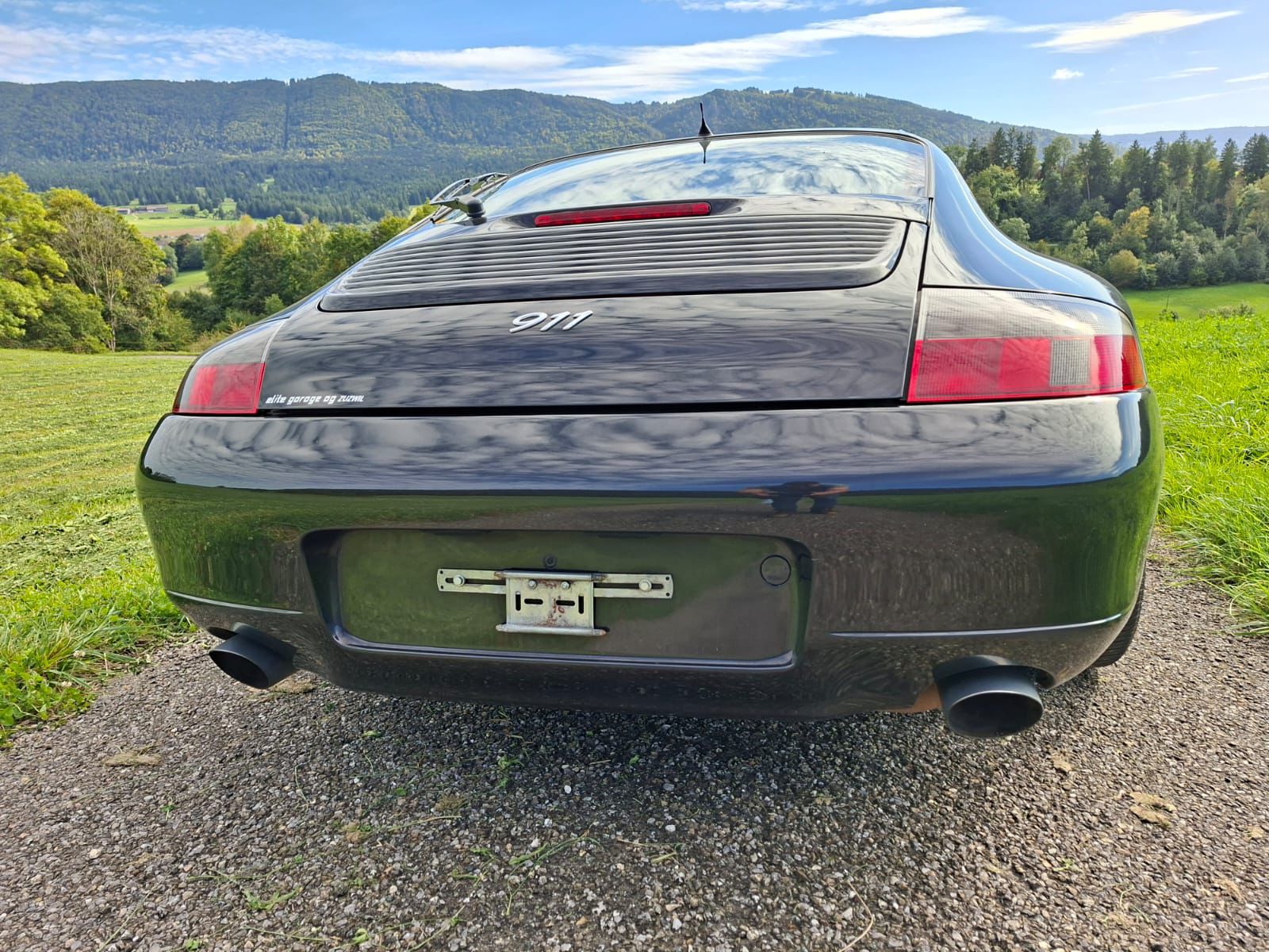 PORSCHE 911 Carrera 4 Millenium-image-7
