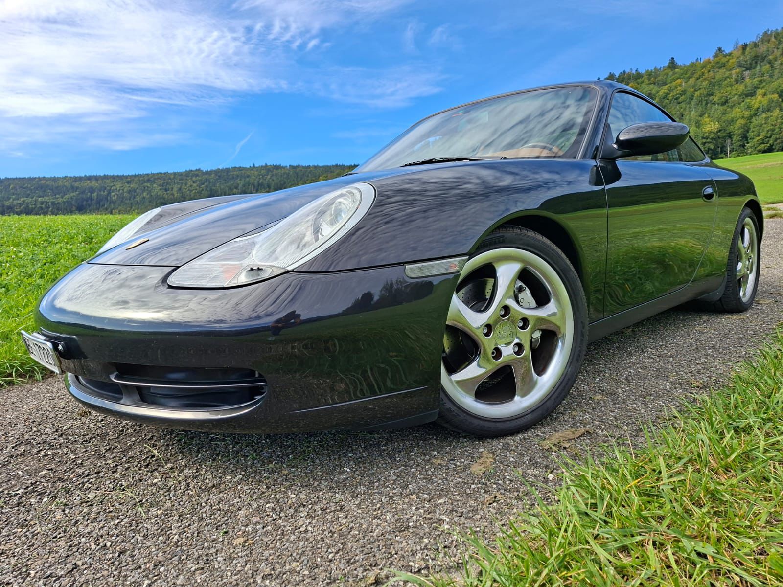 PORSCHE 911 Carrera 4 Millenium-image-5