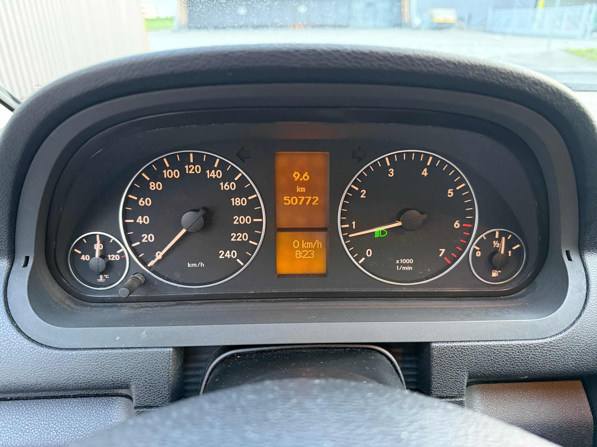 MERCEDES-BENZ A 150 Classic-image-14