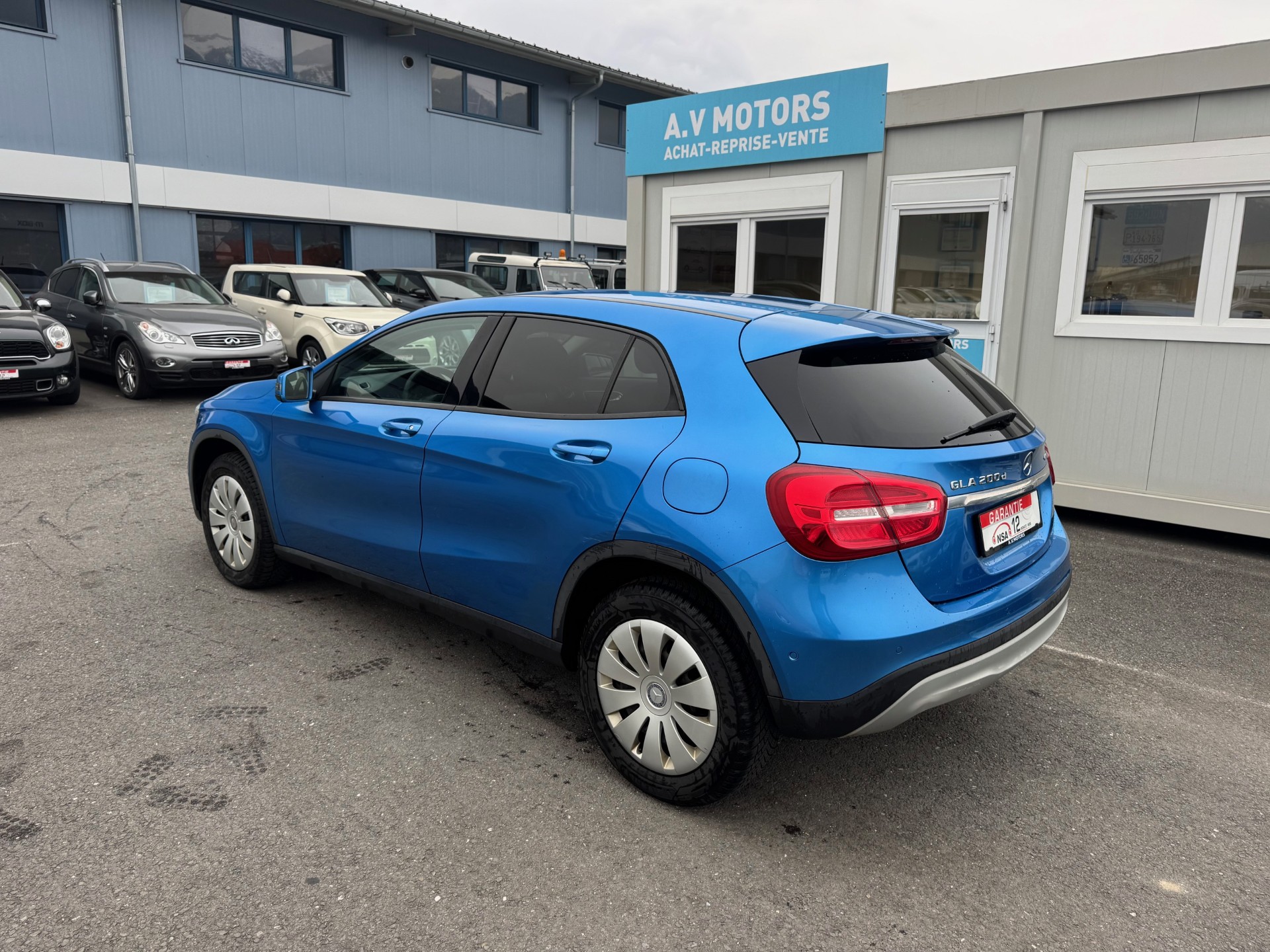 MERCEDES-BENZ GLA 200 CDI Swiss Star Edition 4Matic 7G-DCT-image-3