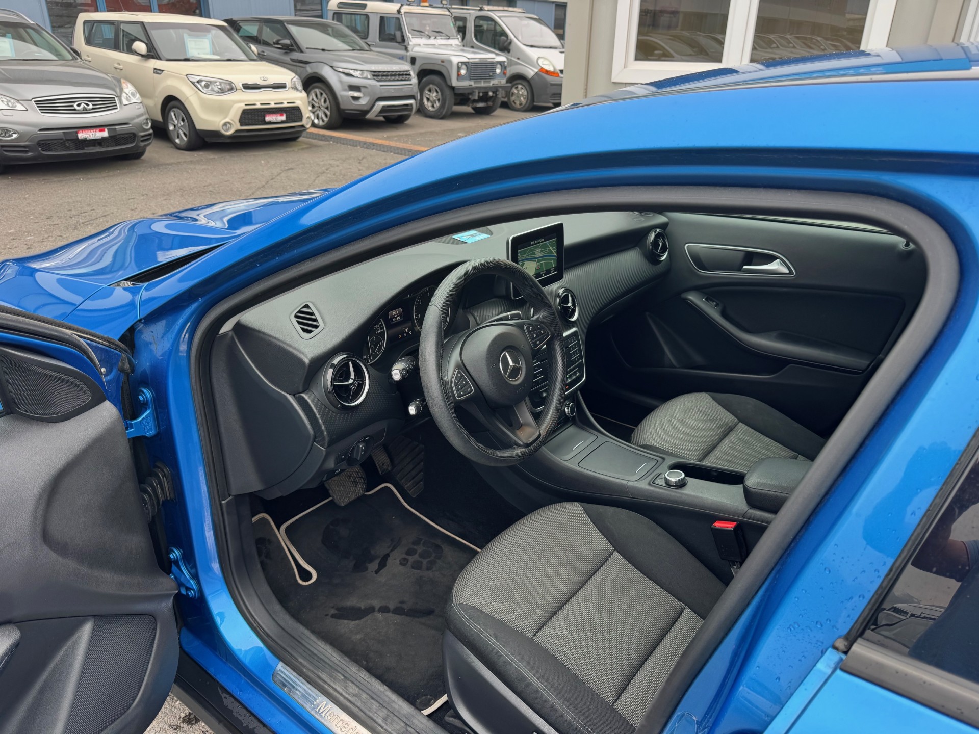 MERCEDES-BENZ GLA 200 CDI Swiss Star Edition 4Matic 7G-DCT-image-7