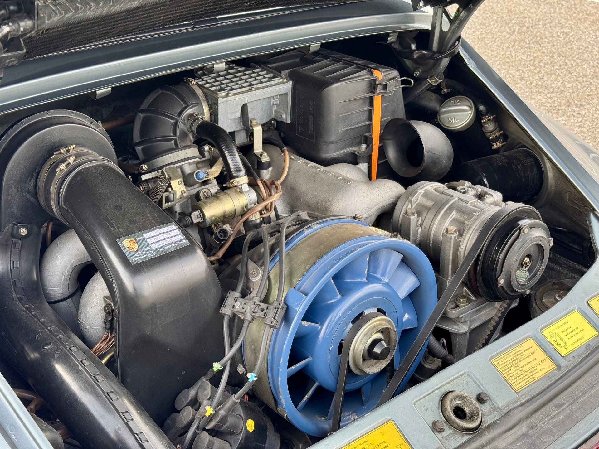 PORSCHE 911 Carrera-image-9