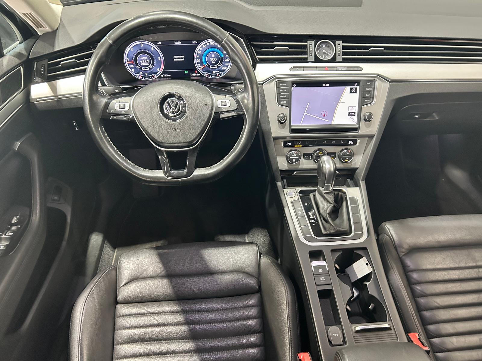 VW Passat Variant 2.0 TDI 150 Comfortline DSG-image-12