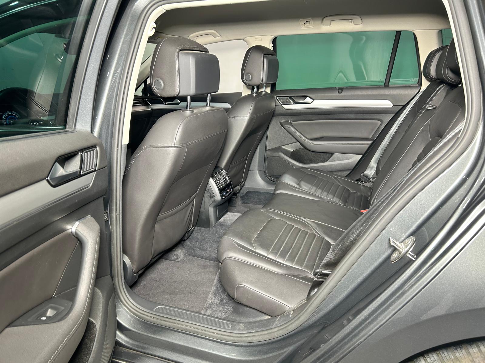 VW Passat Variant 2.0 TDI 150 Comfortline DSG-image-7